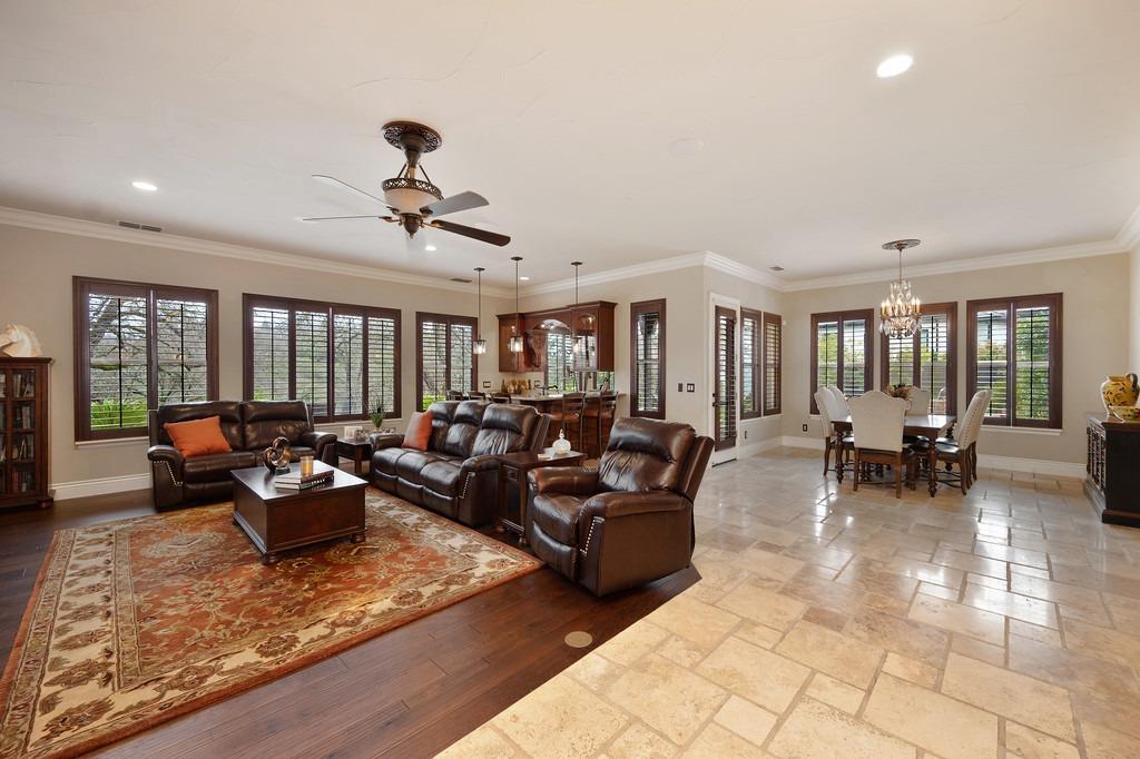 1161 Lomond Drive