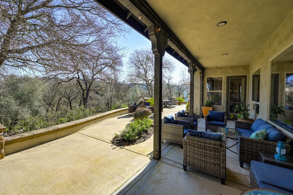 1161 Lomond Drive