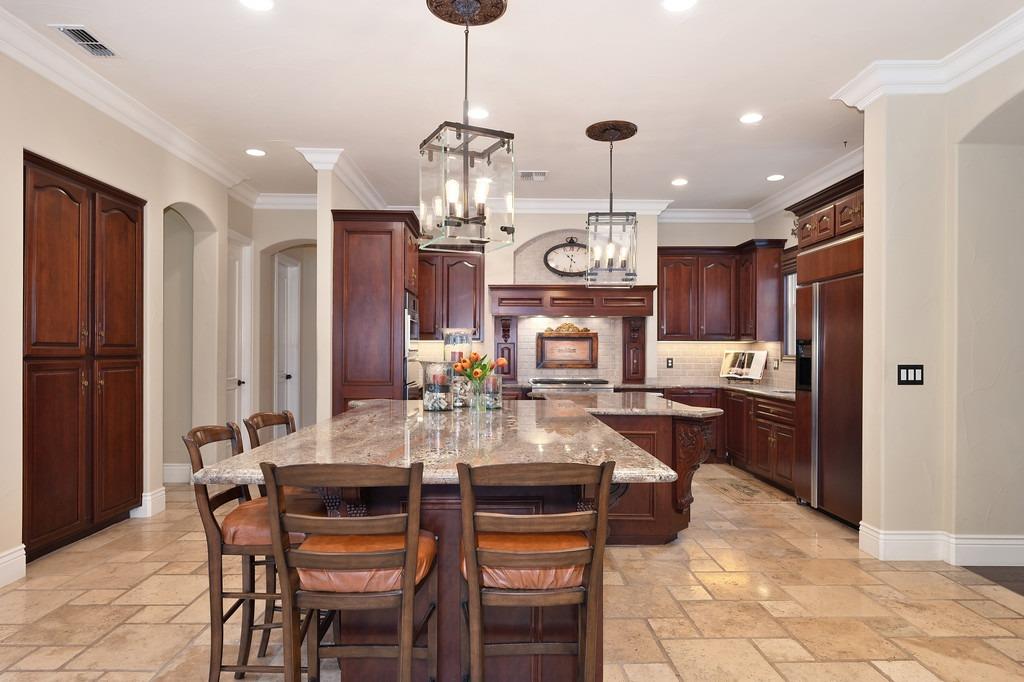 1161 Lomond Drive