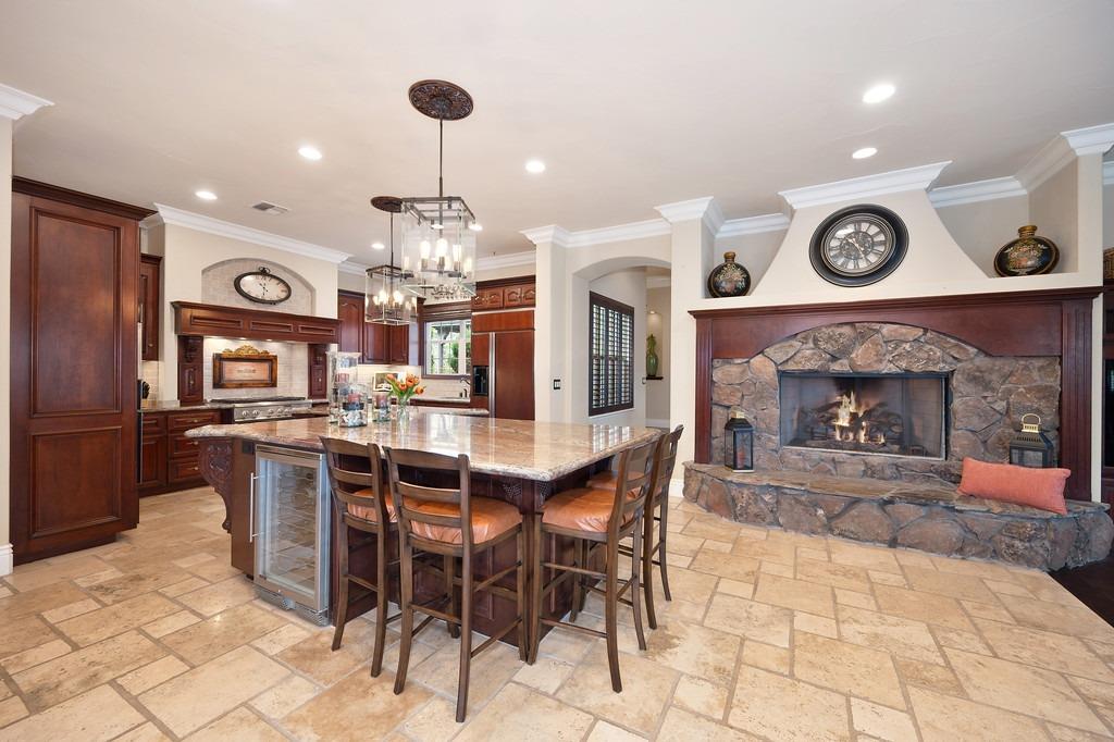1161 Lomond Drive