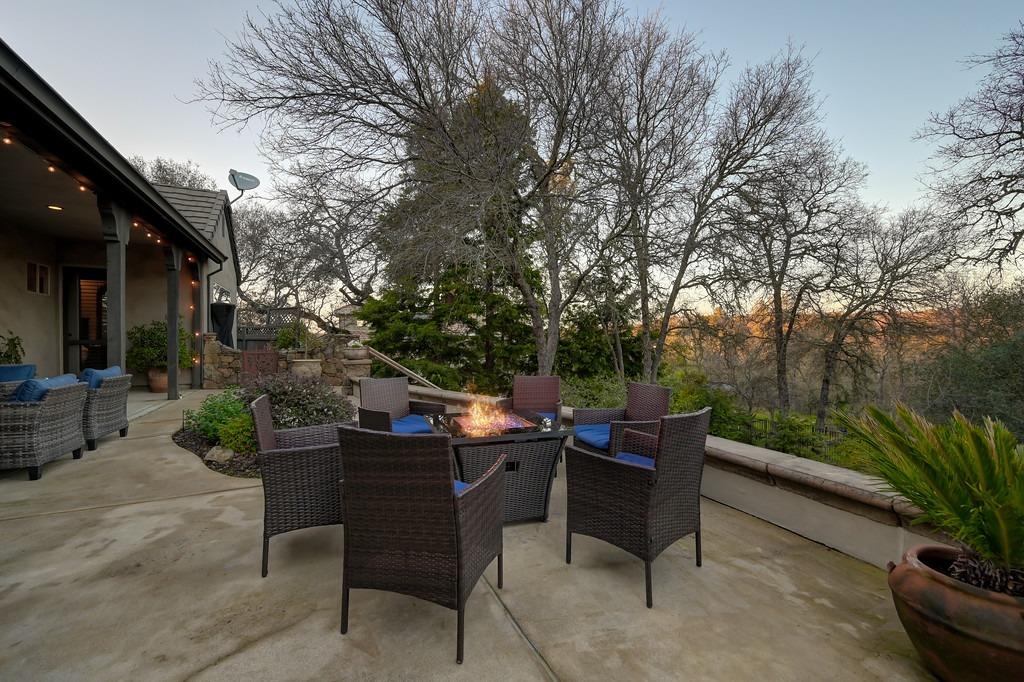 1161 Lomond Drive