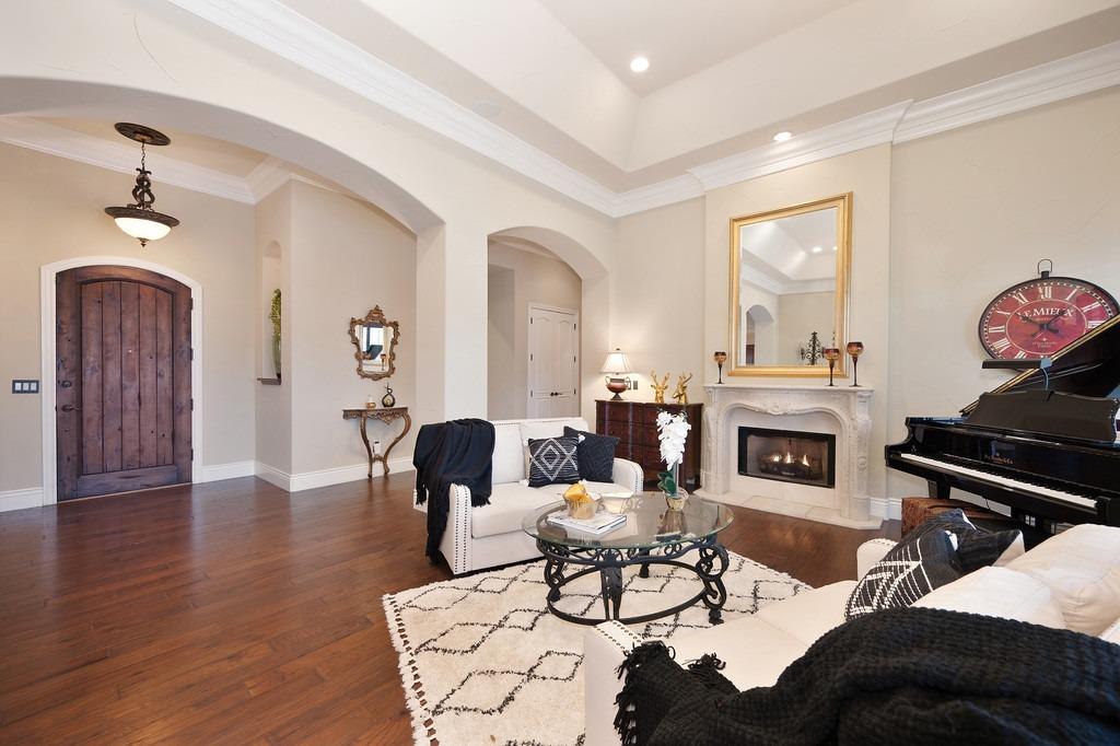1161 Lomond Drive