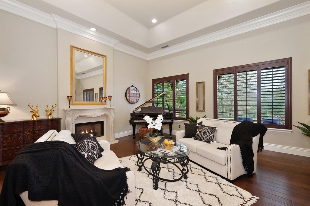 1161 Lomond Drive
