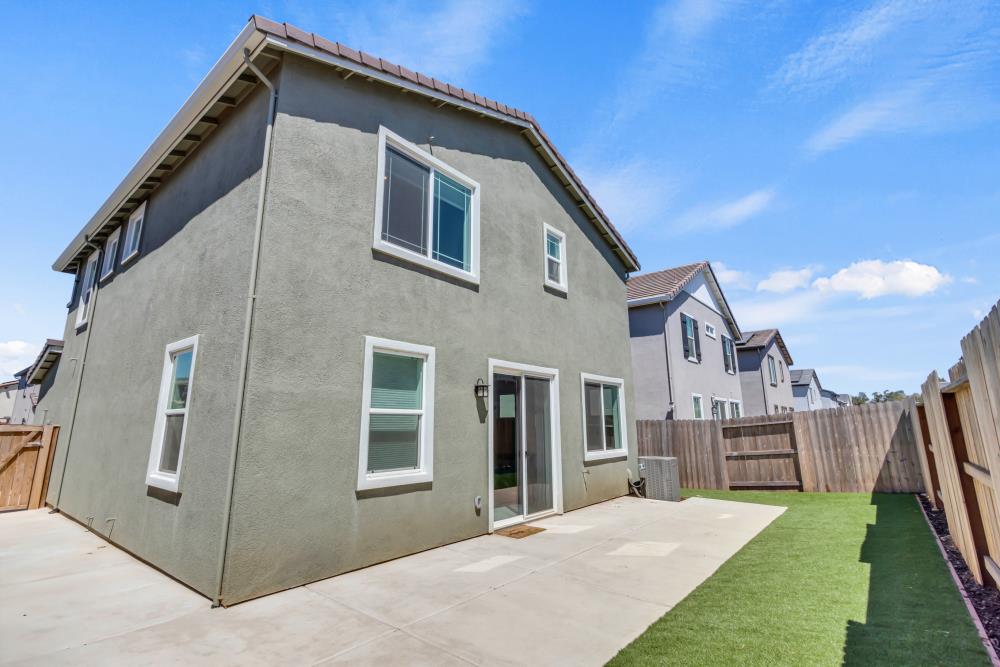 7657 Bracer Way