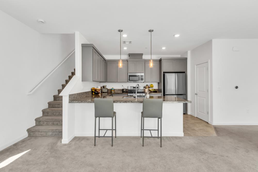 7657 Bracer Way