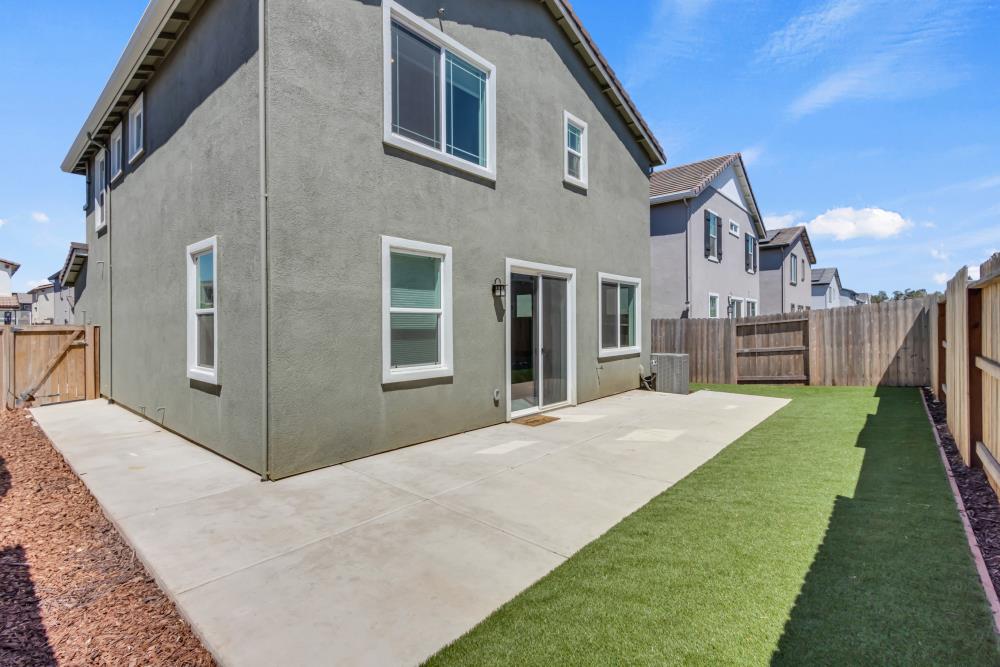 7657 Bracer Way