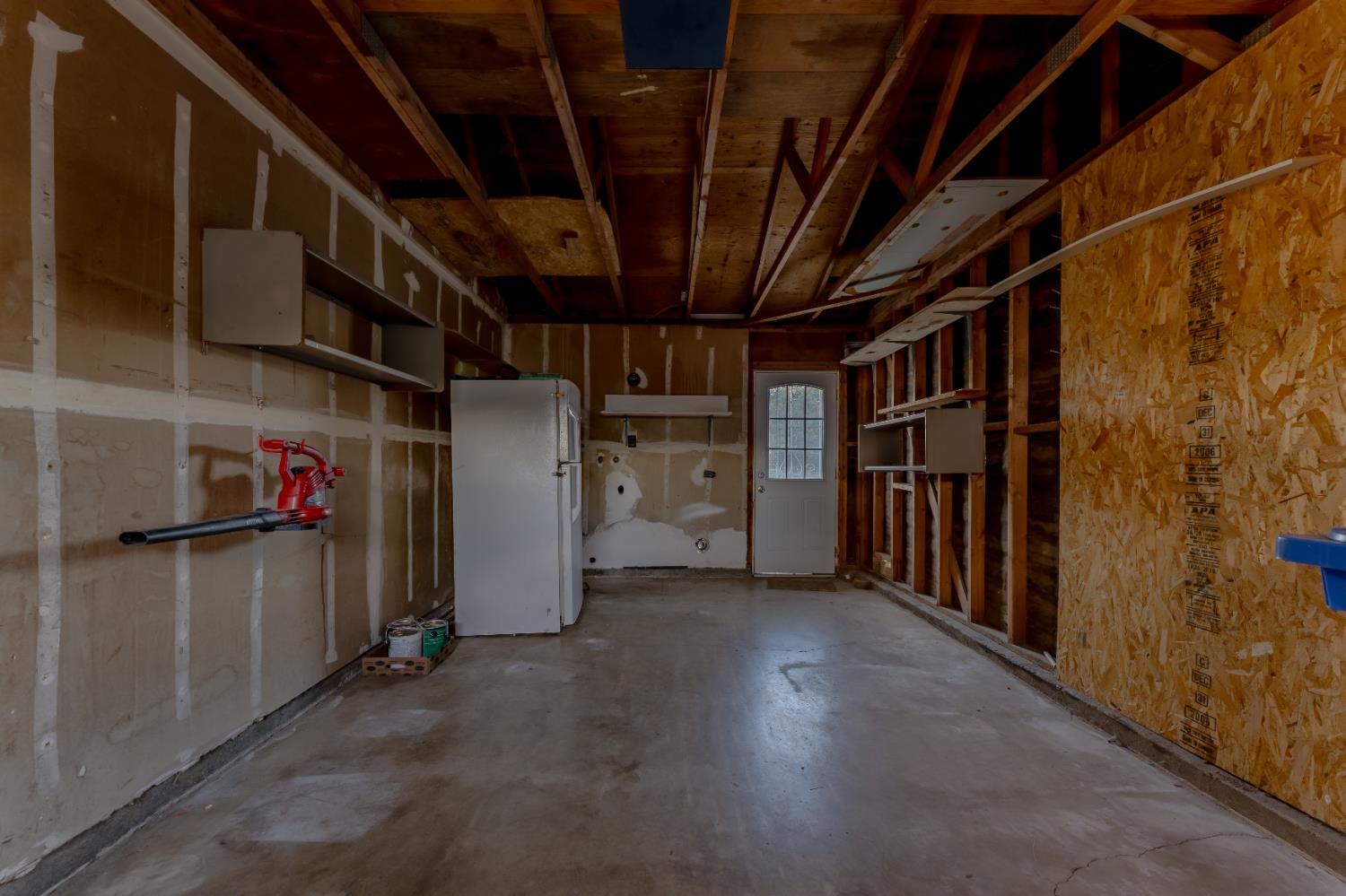 8631 Hummingbird Way