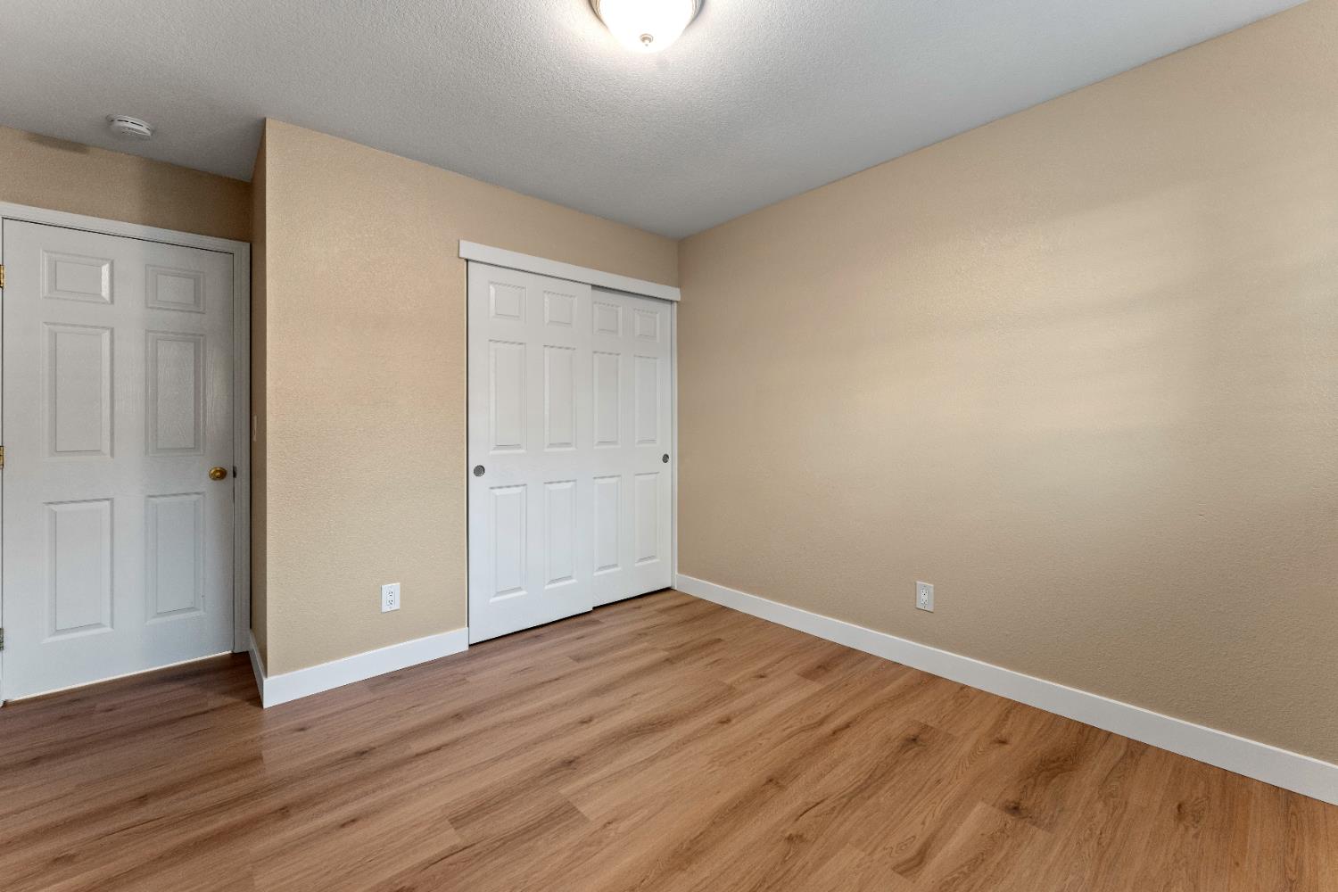 8631 Hummingbird Way