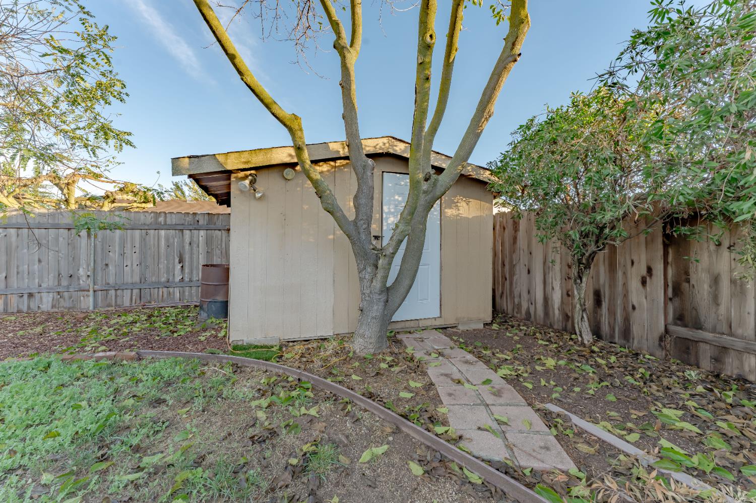 8631 Hummingbird Way