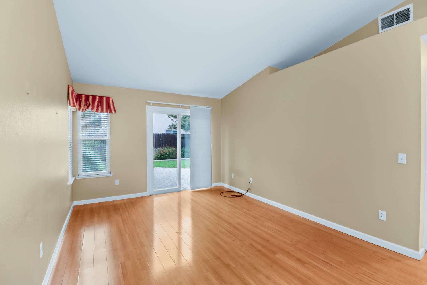 1421 Vigo Court