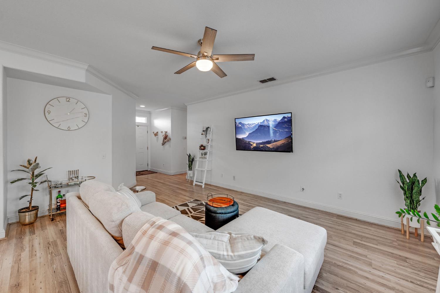 9904 Prairie Dunes Way