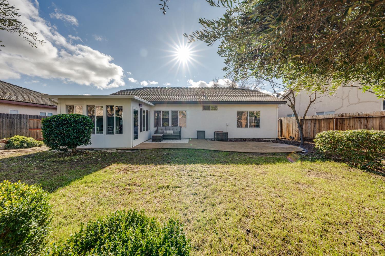 9904 Prairie Dunes Way