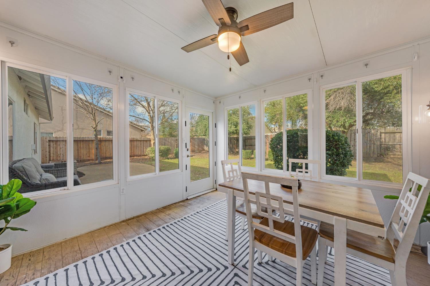 9904 Prairie Dunes Way