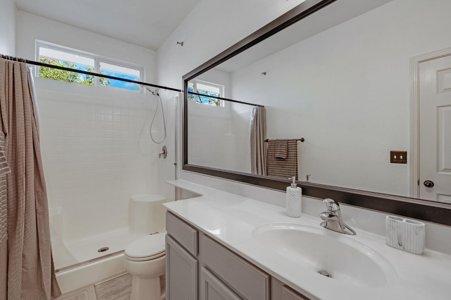 9904 Prairie Dunes Way