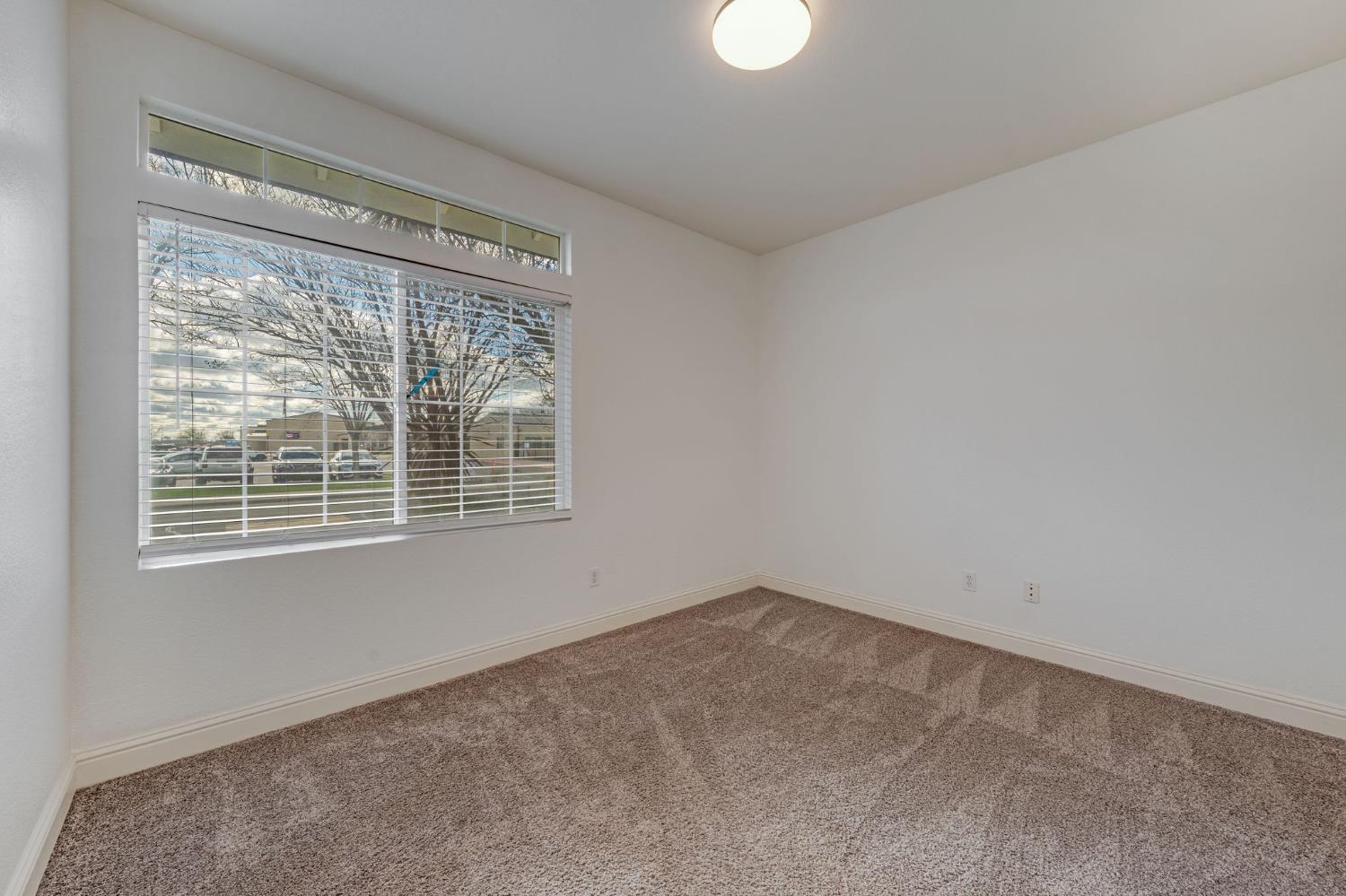 9904 Prairie Dunes Way