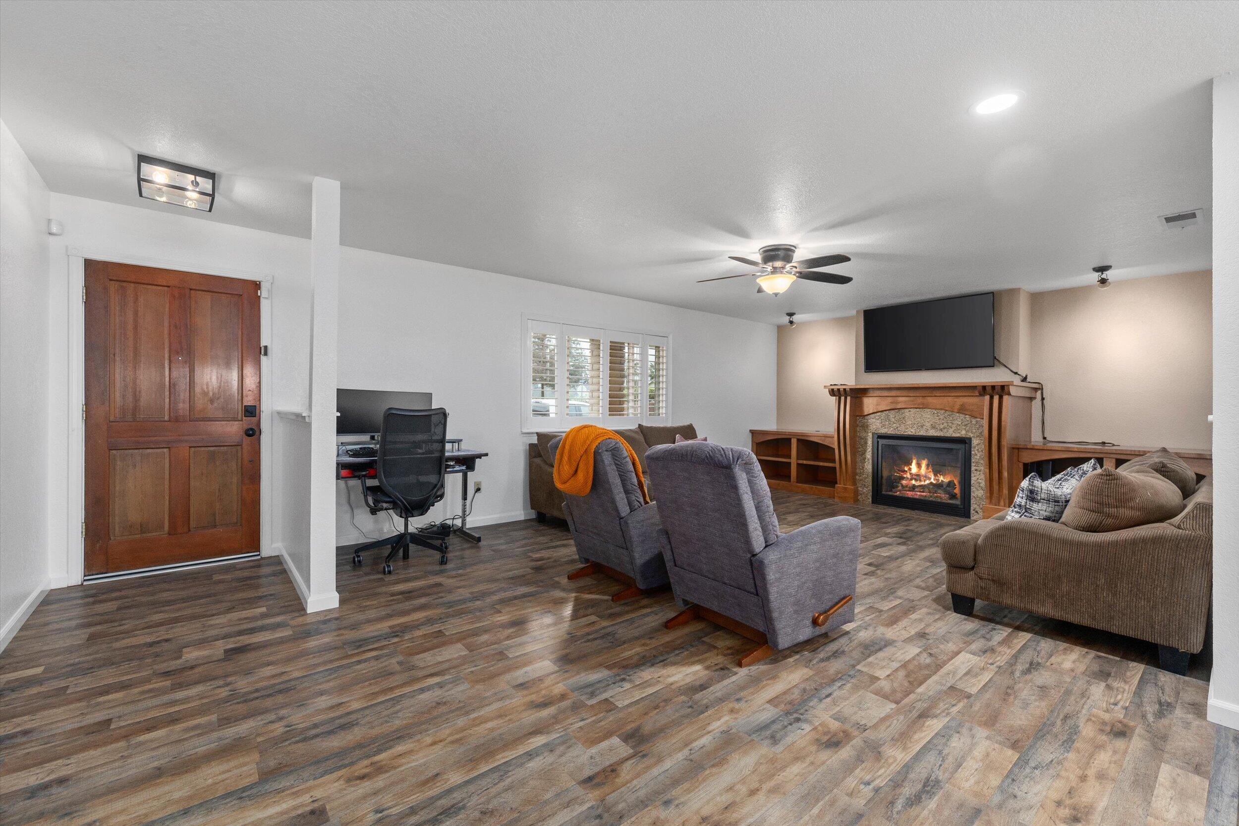 150 N Silver Maple Way