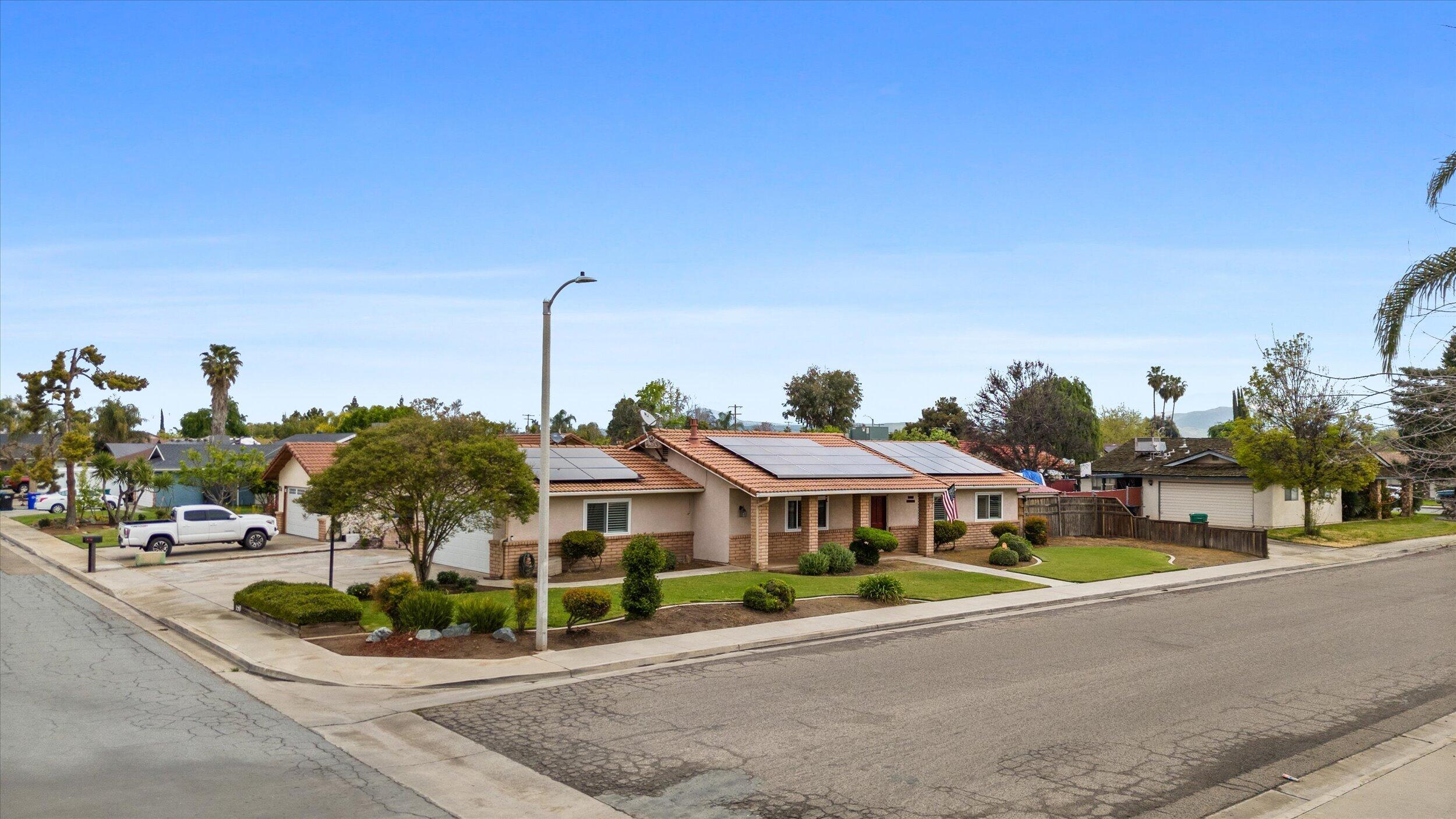 150 N Silver Maple Way