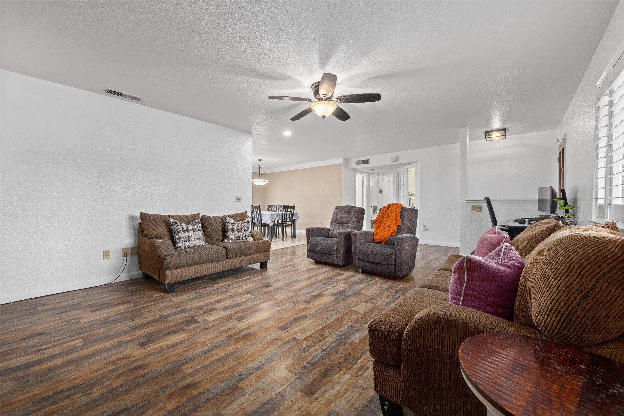 150 N Silver Maple Way