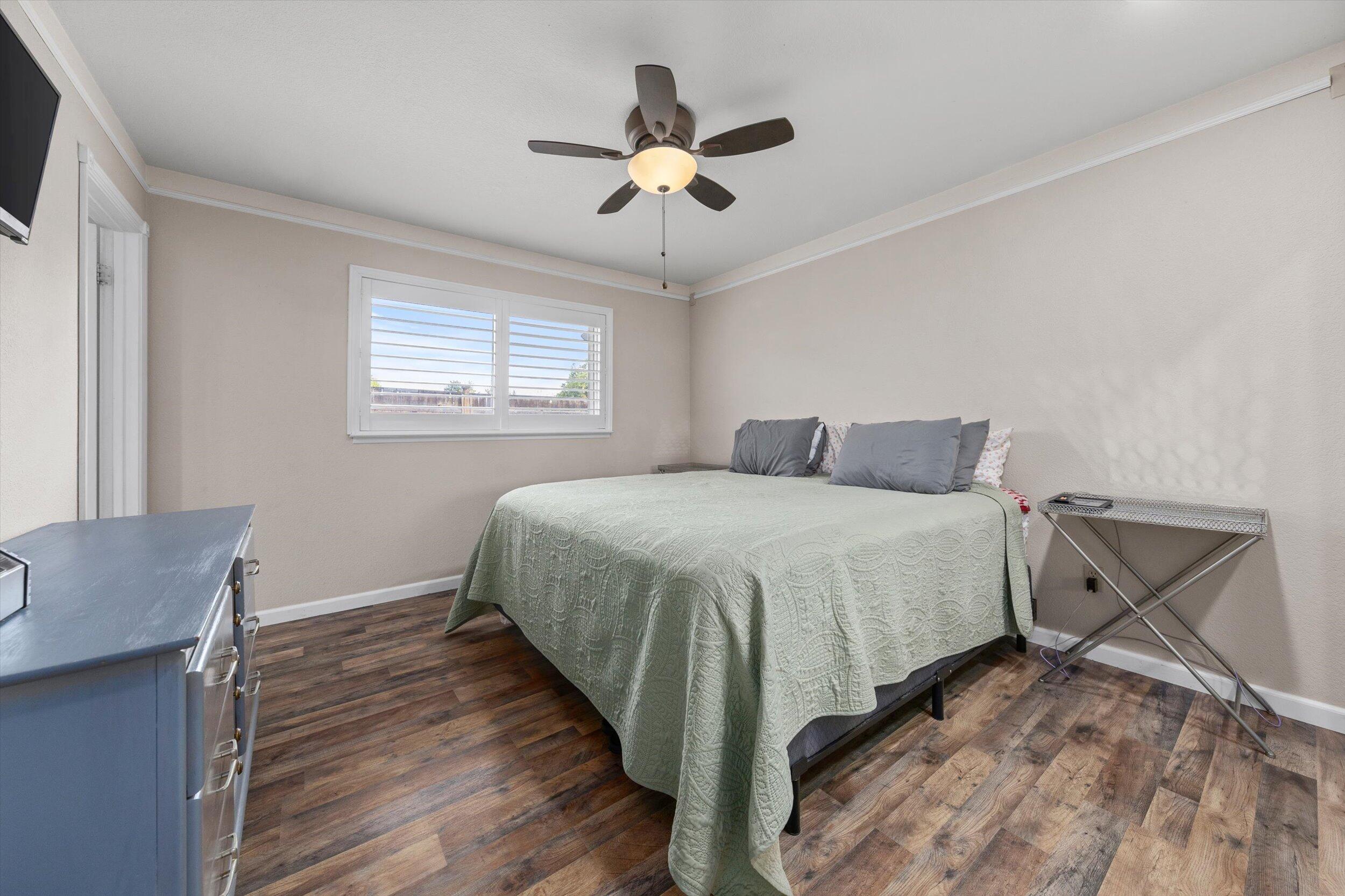 150 N Silver Maple Way