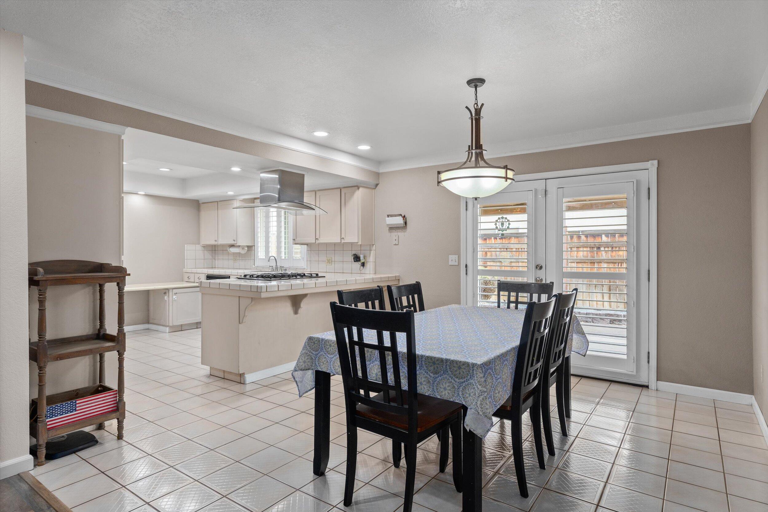 150 N Silver Maple Way