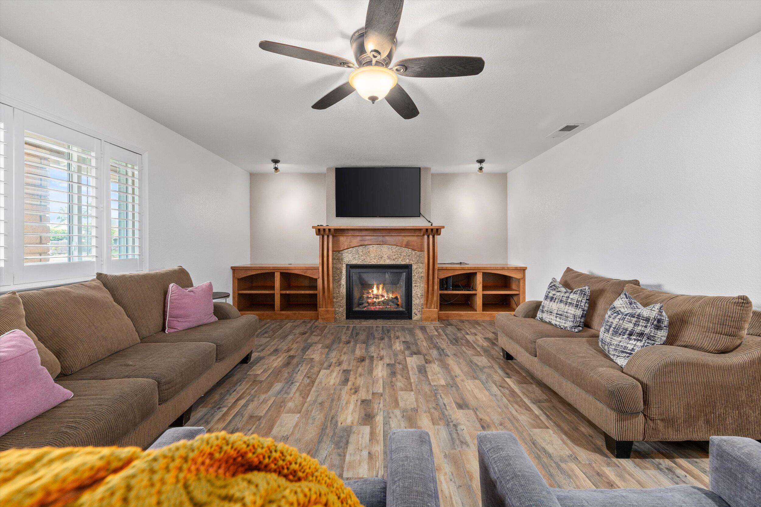 150 N Silver Maple Way