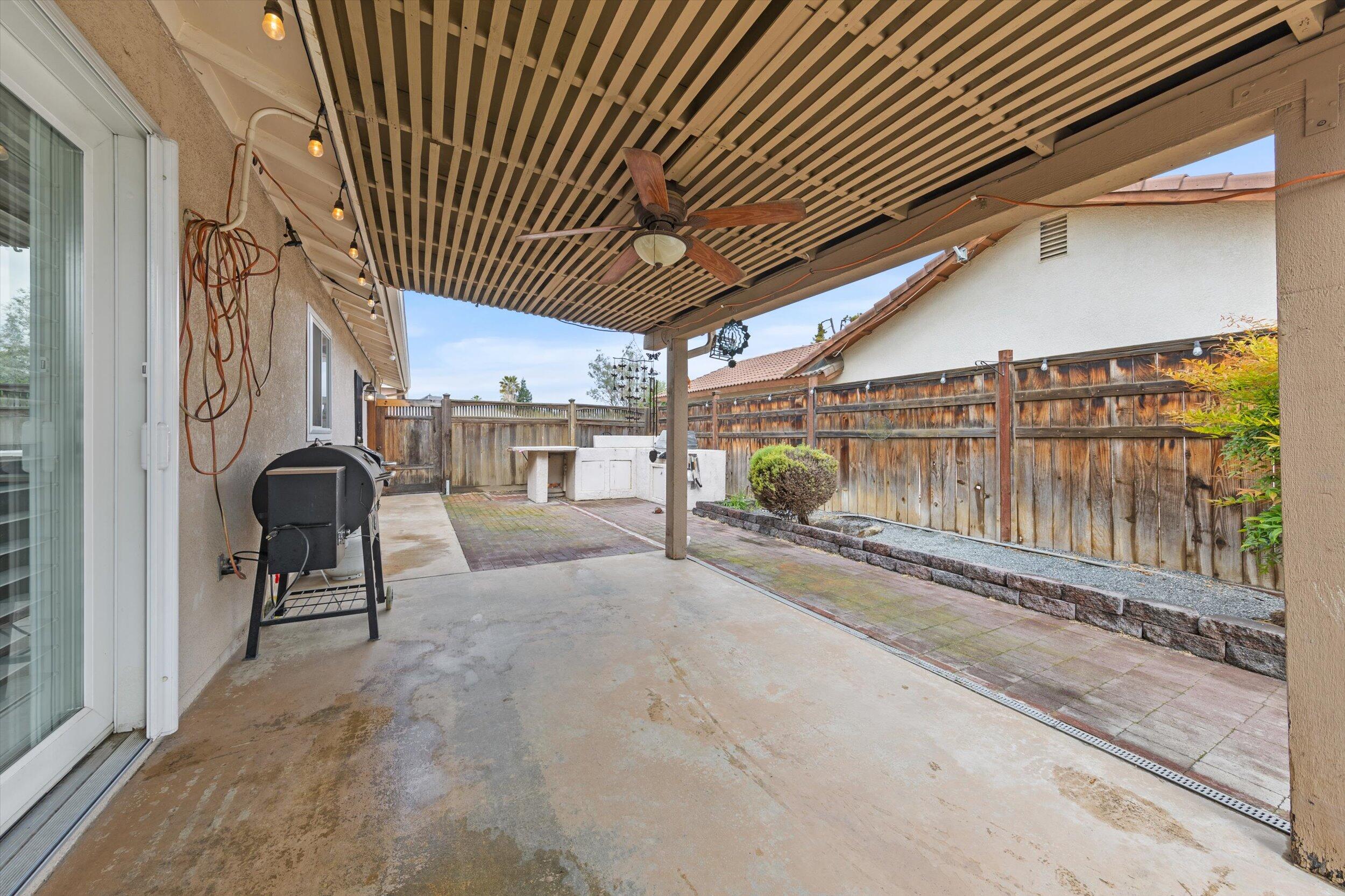 150 N Silver Maple Way