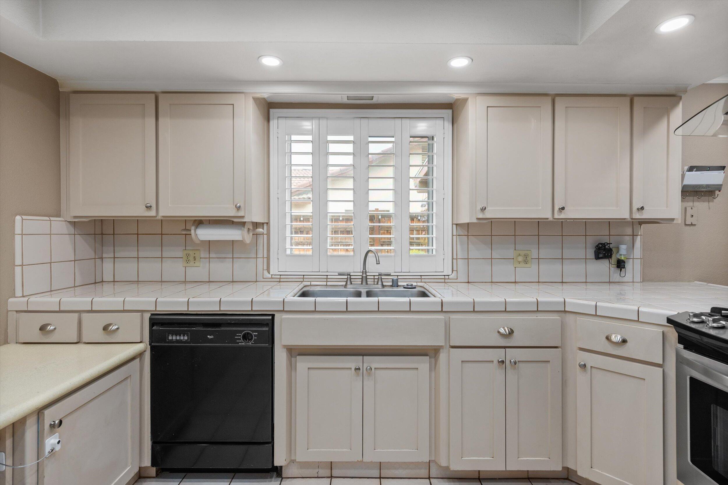 150 N Silver Maple Way