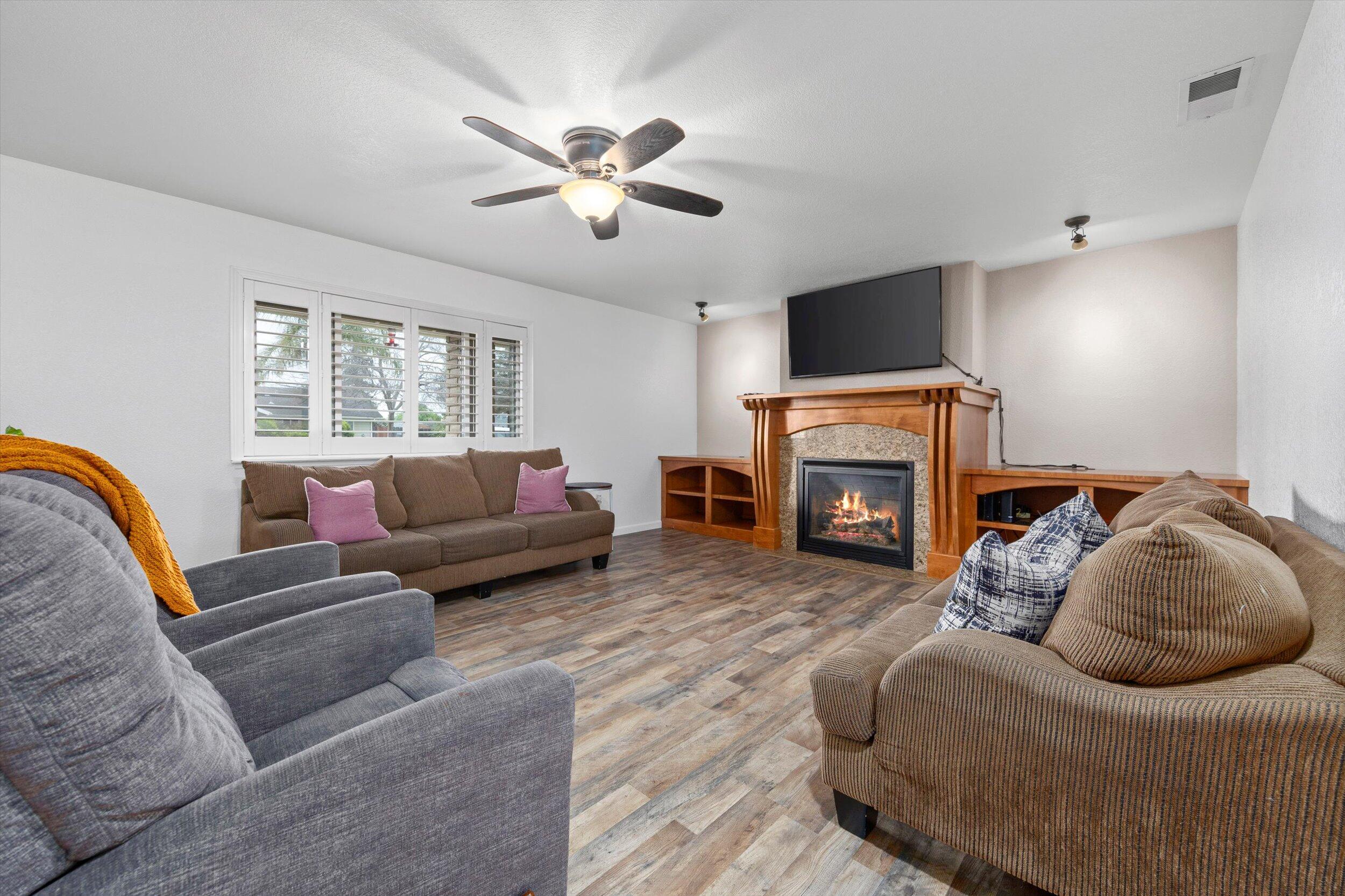 150 N Silver Maple Way