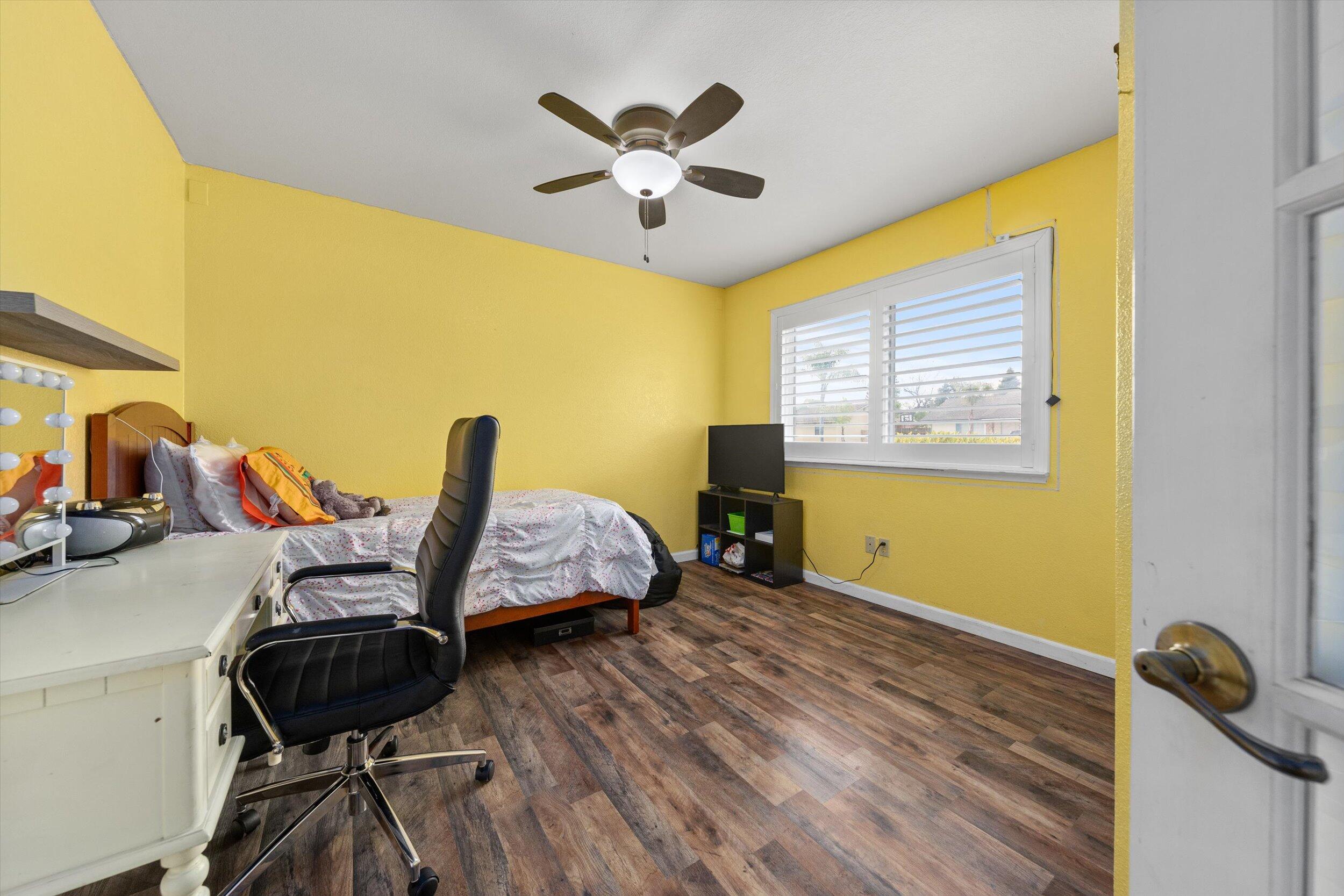 150 N Silver Maple Way