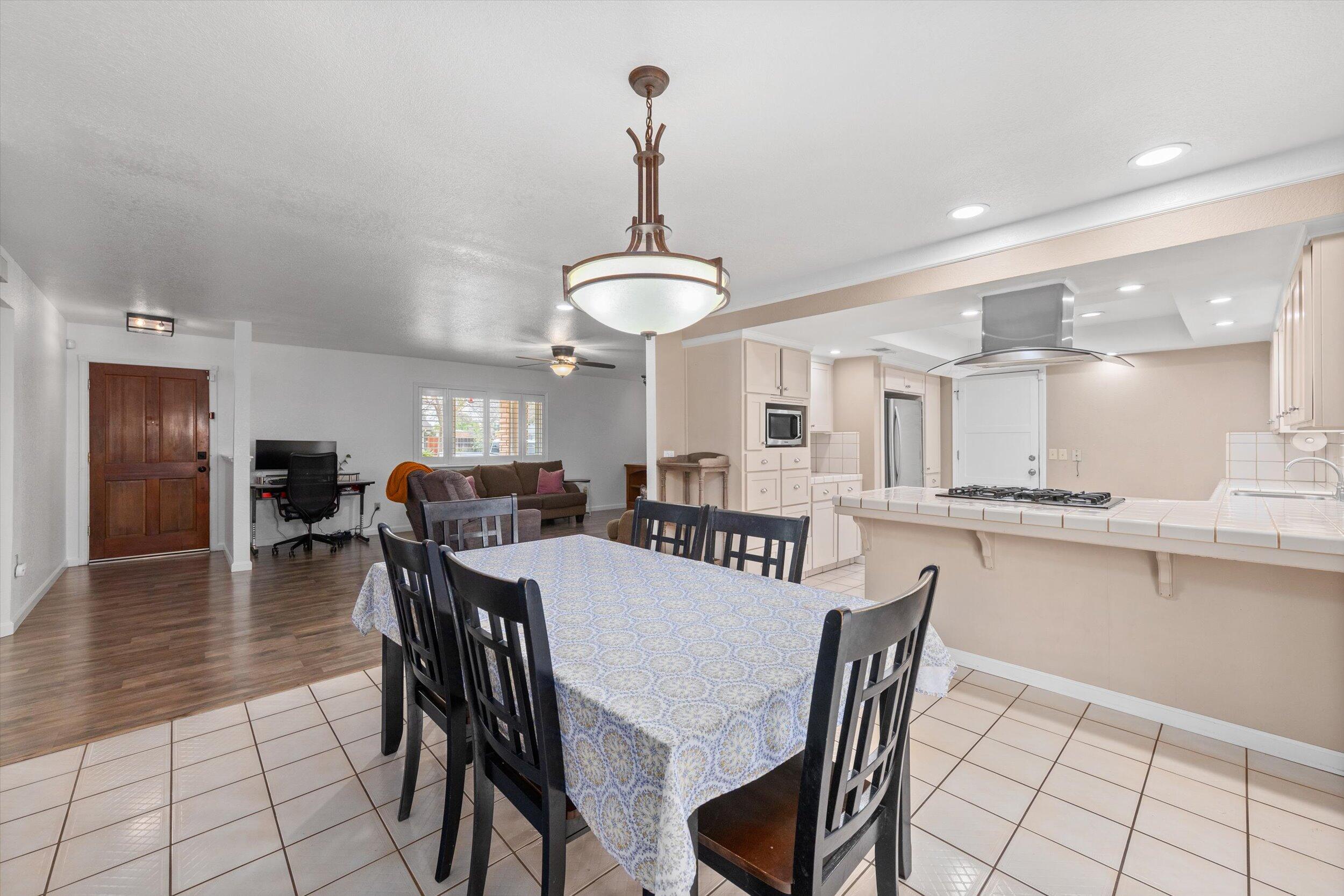 150 N Silver Maple Way