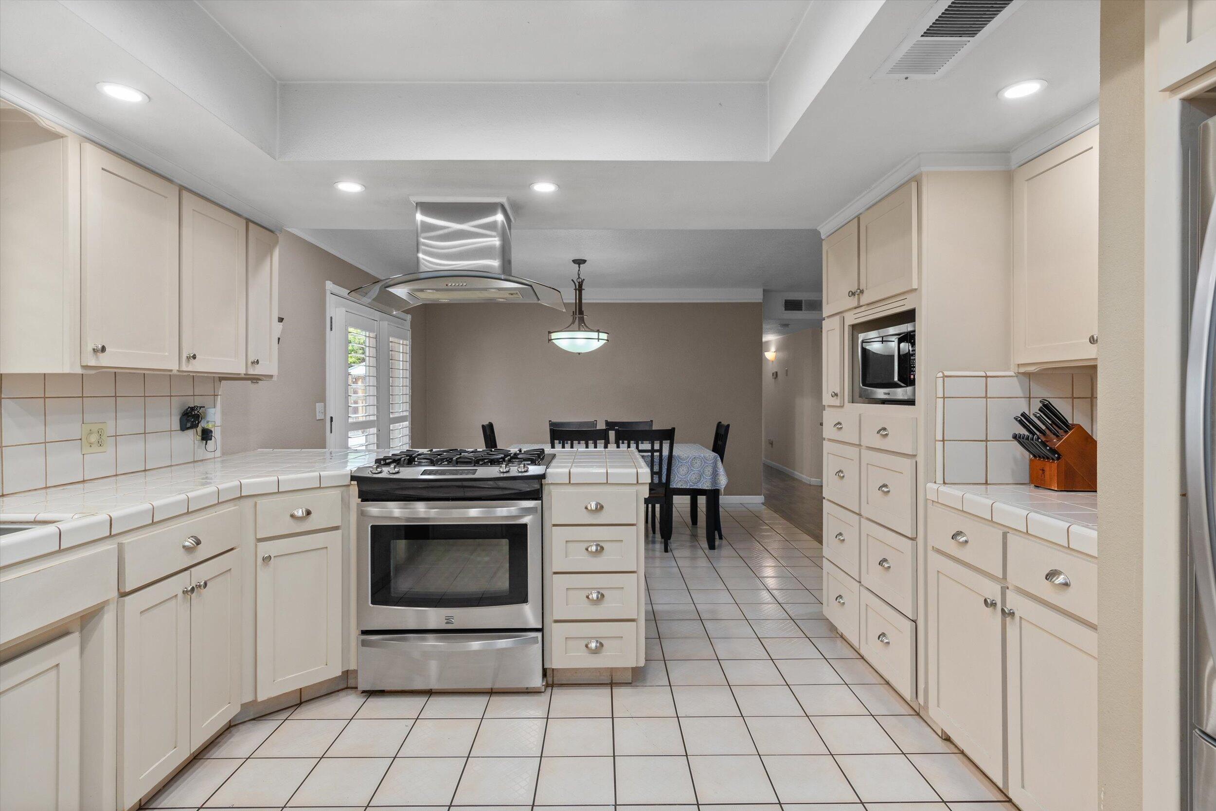 150 N Silver Maple Way