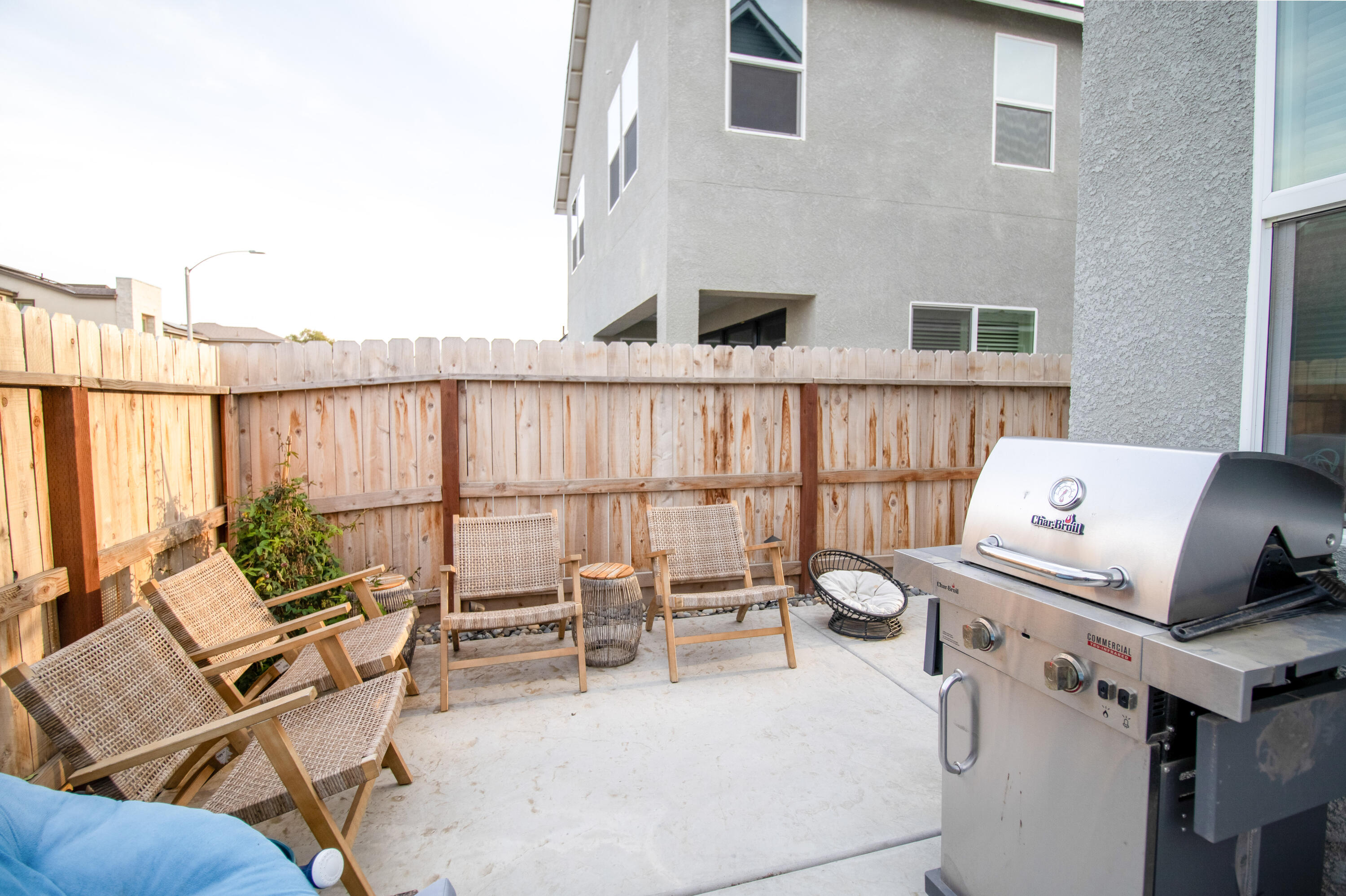 3331 W Venice Avenue