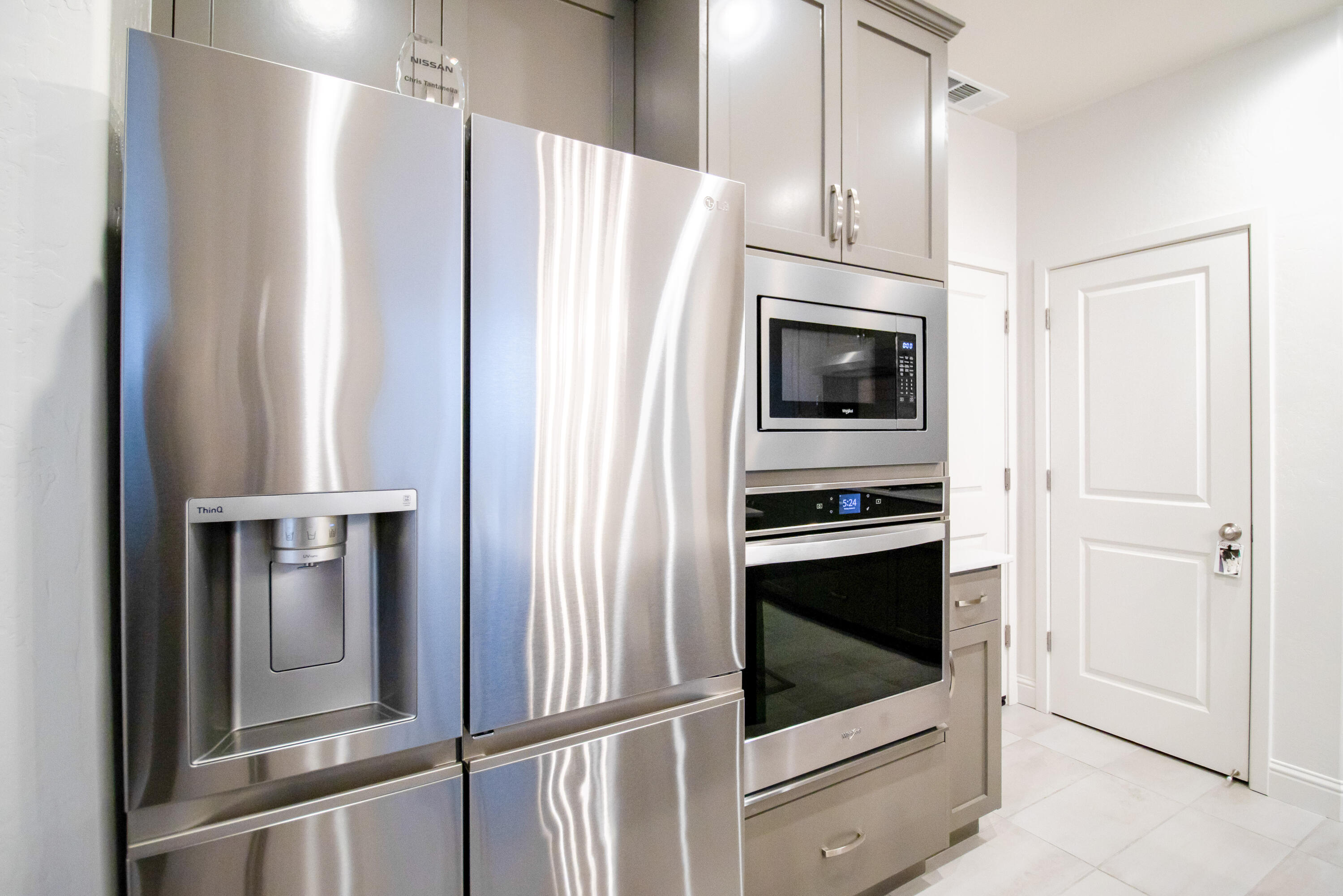 3331 W Venice Avenue