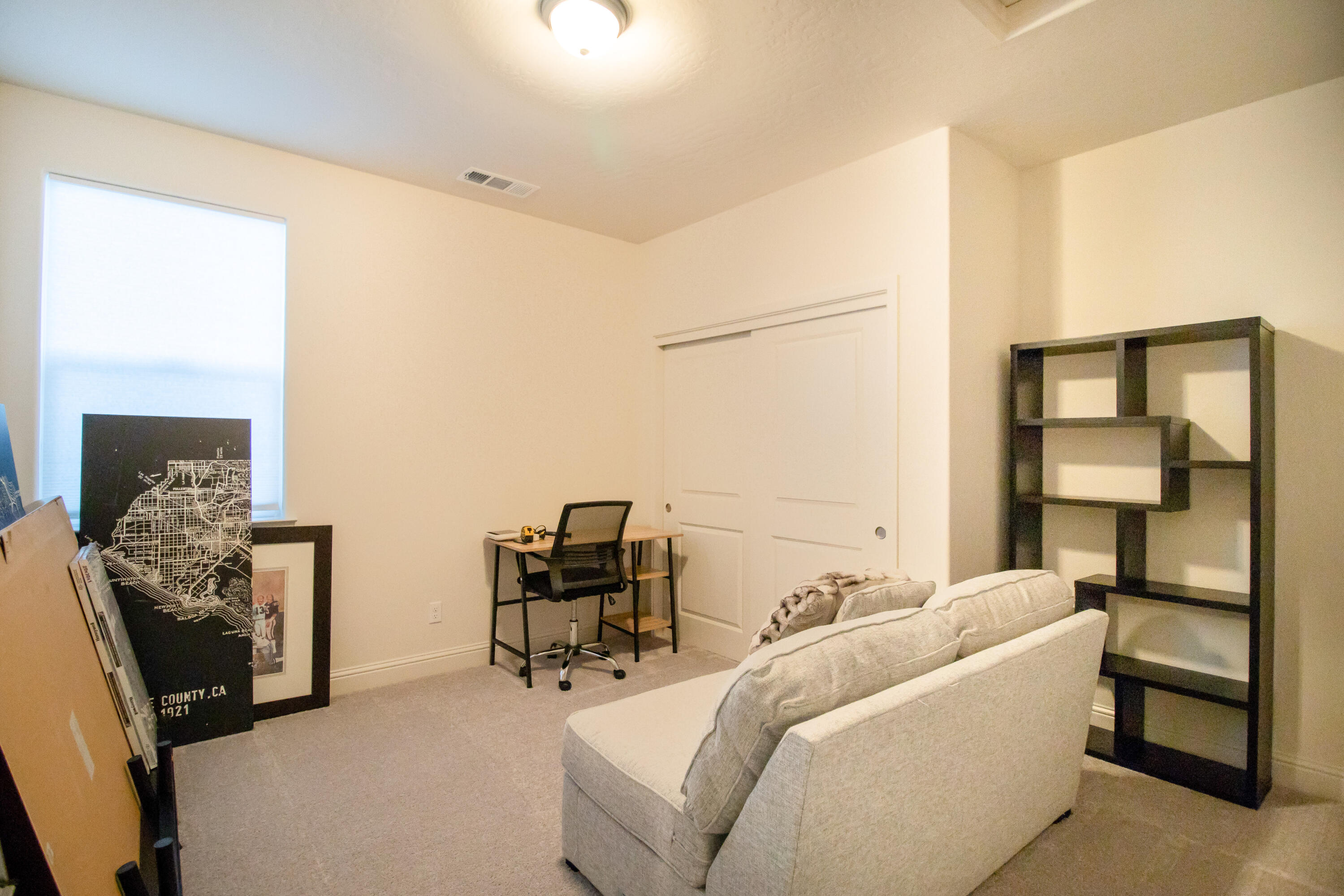 3331 W Venice Avenue