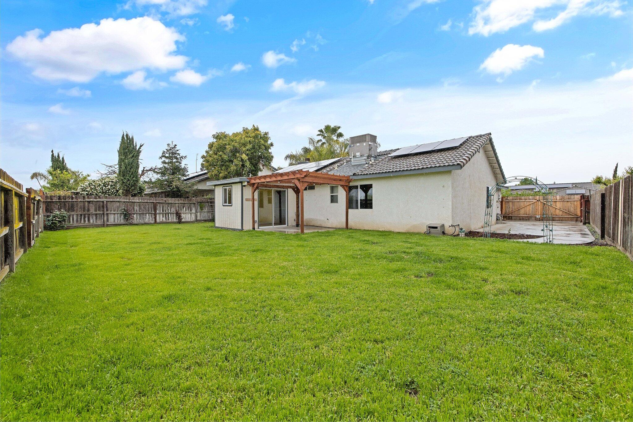 1677 River Springs Avenue