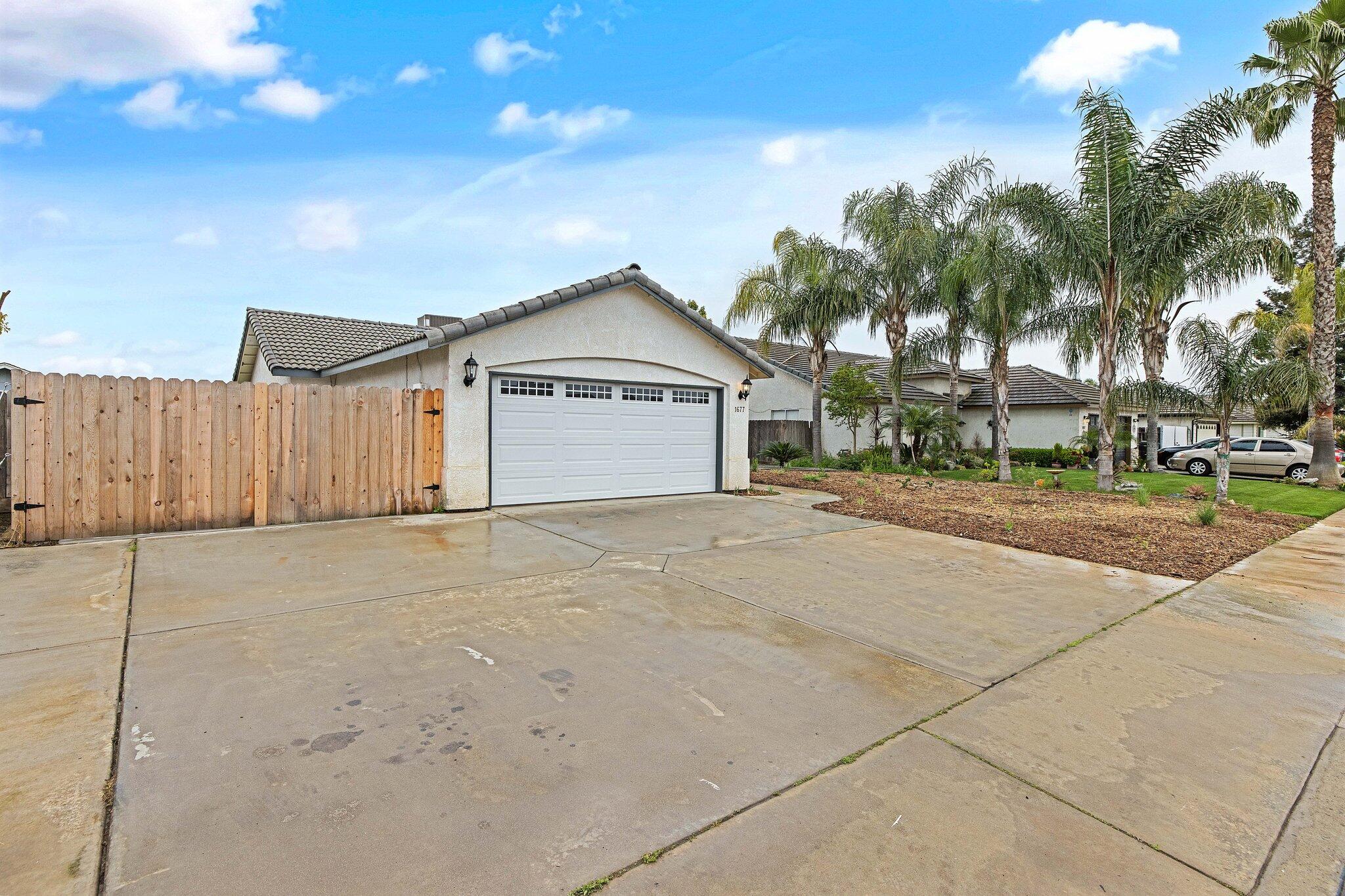 1677 River Springs Avenue