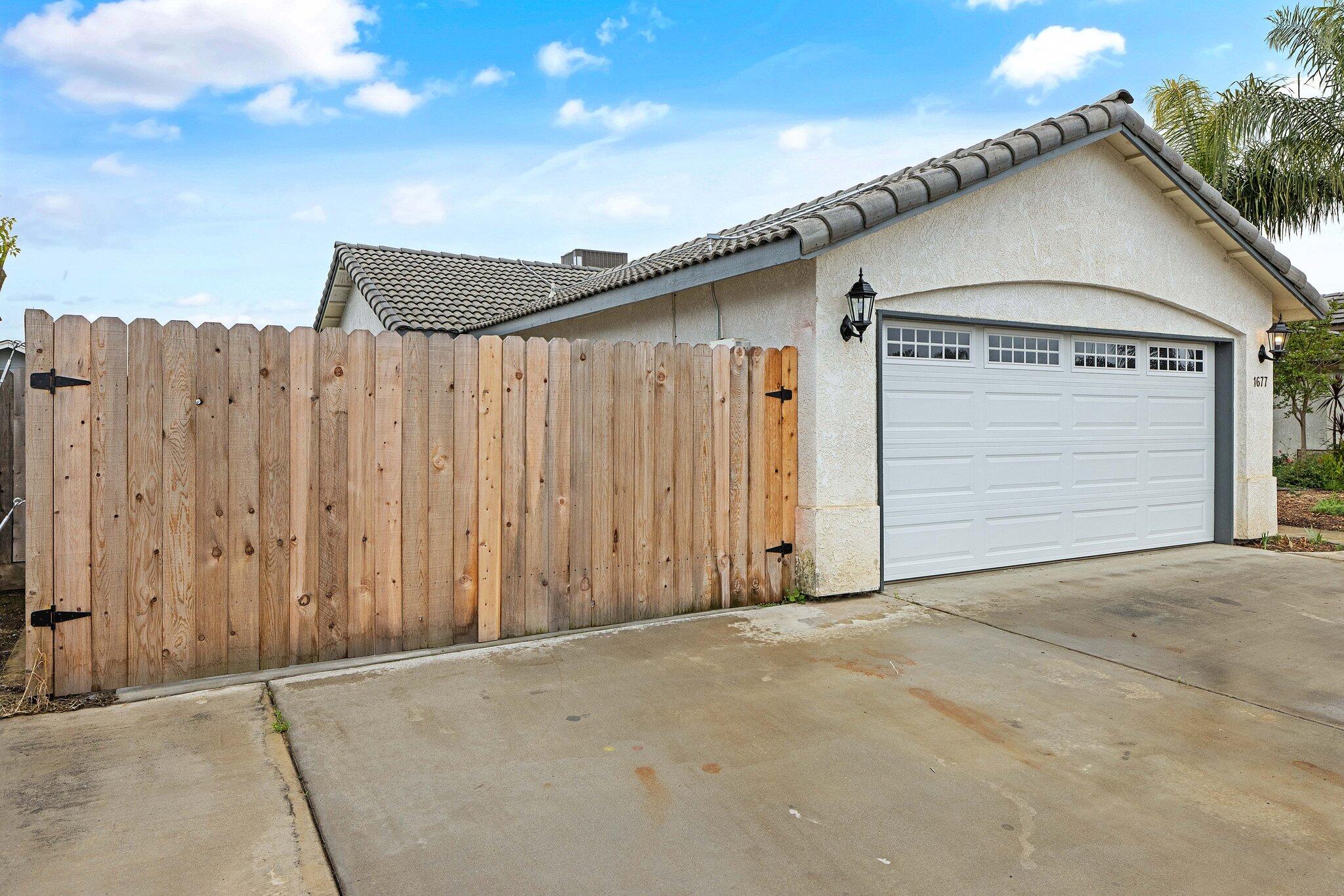 1677 River Springs Avenue