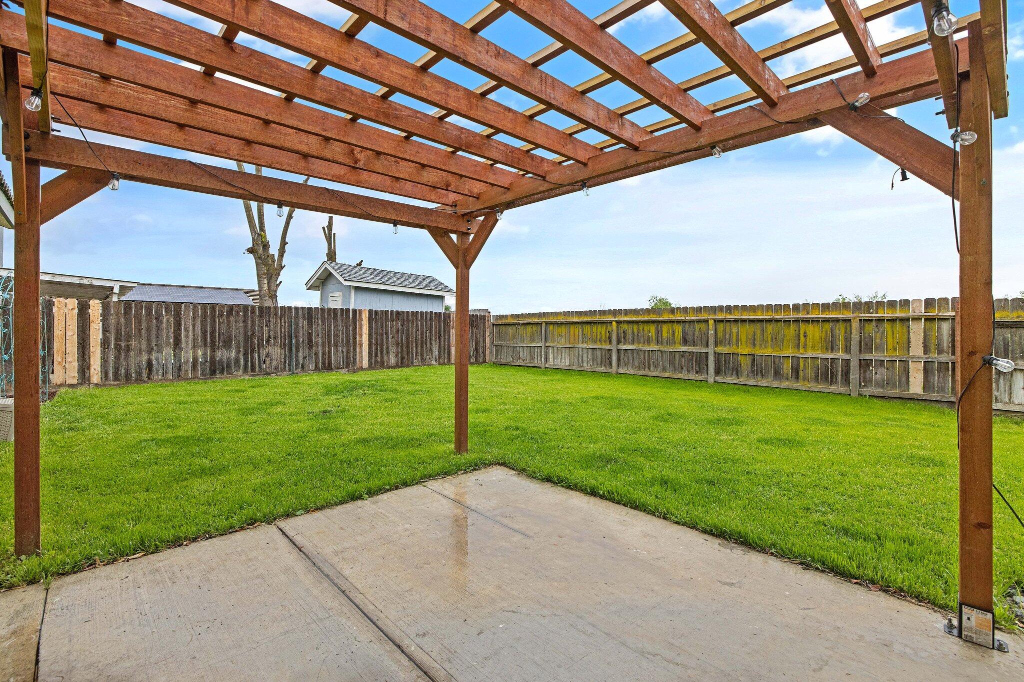 1677 River Springs Avenue