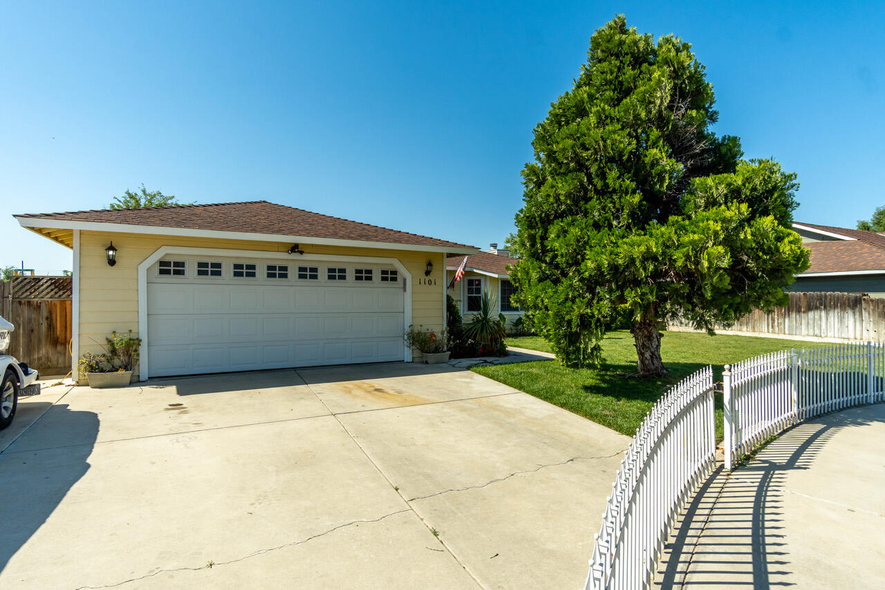 1101 W Median Avenue