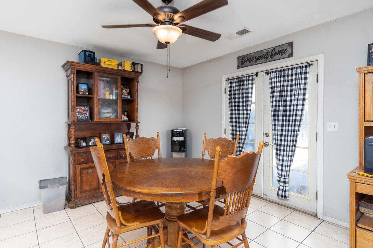 1101 W Median Avenue