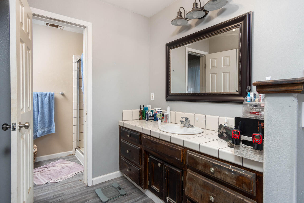 1101 W Median Avenue