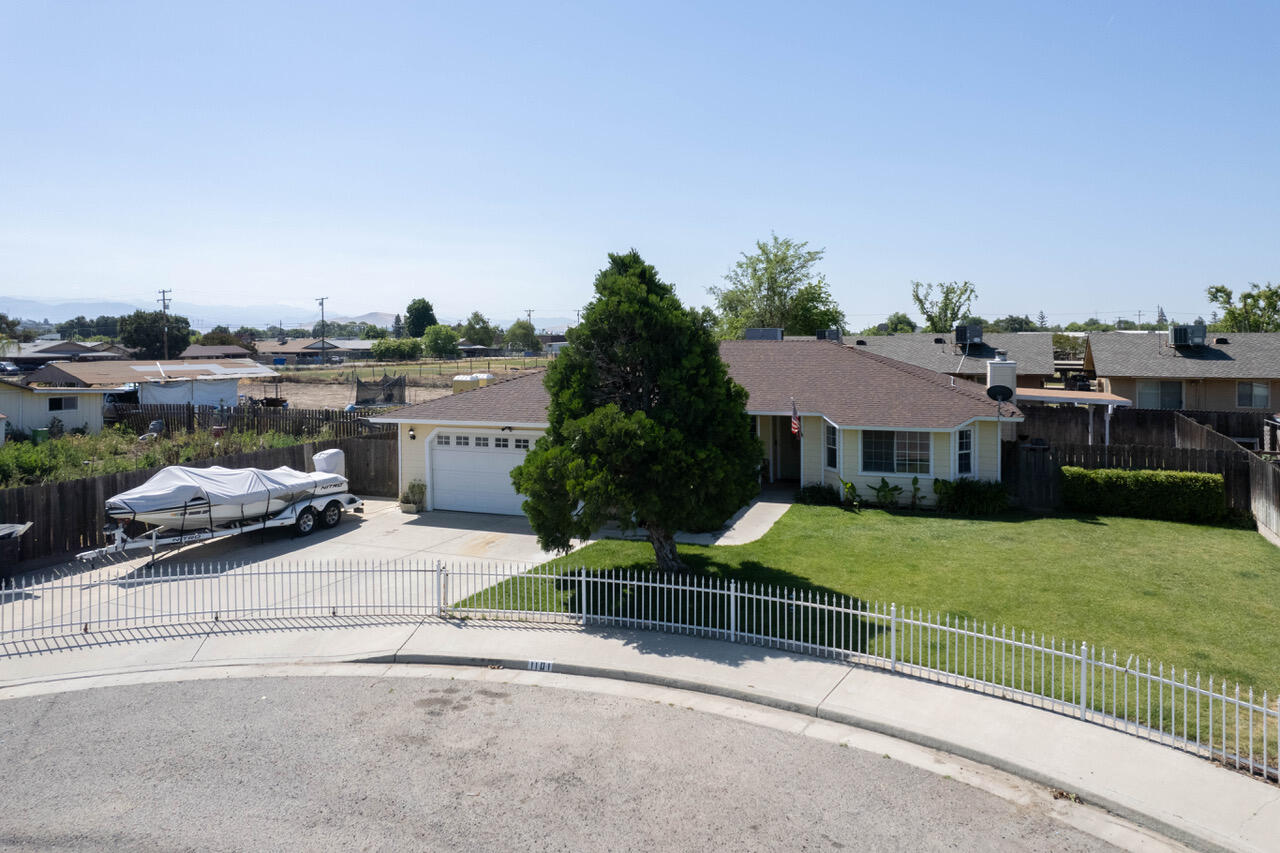 1101 W Median Avenue