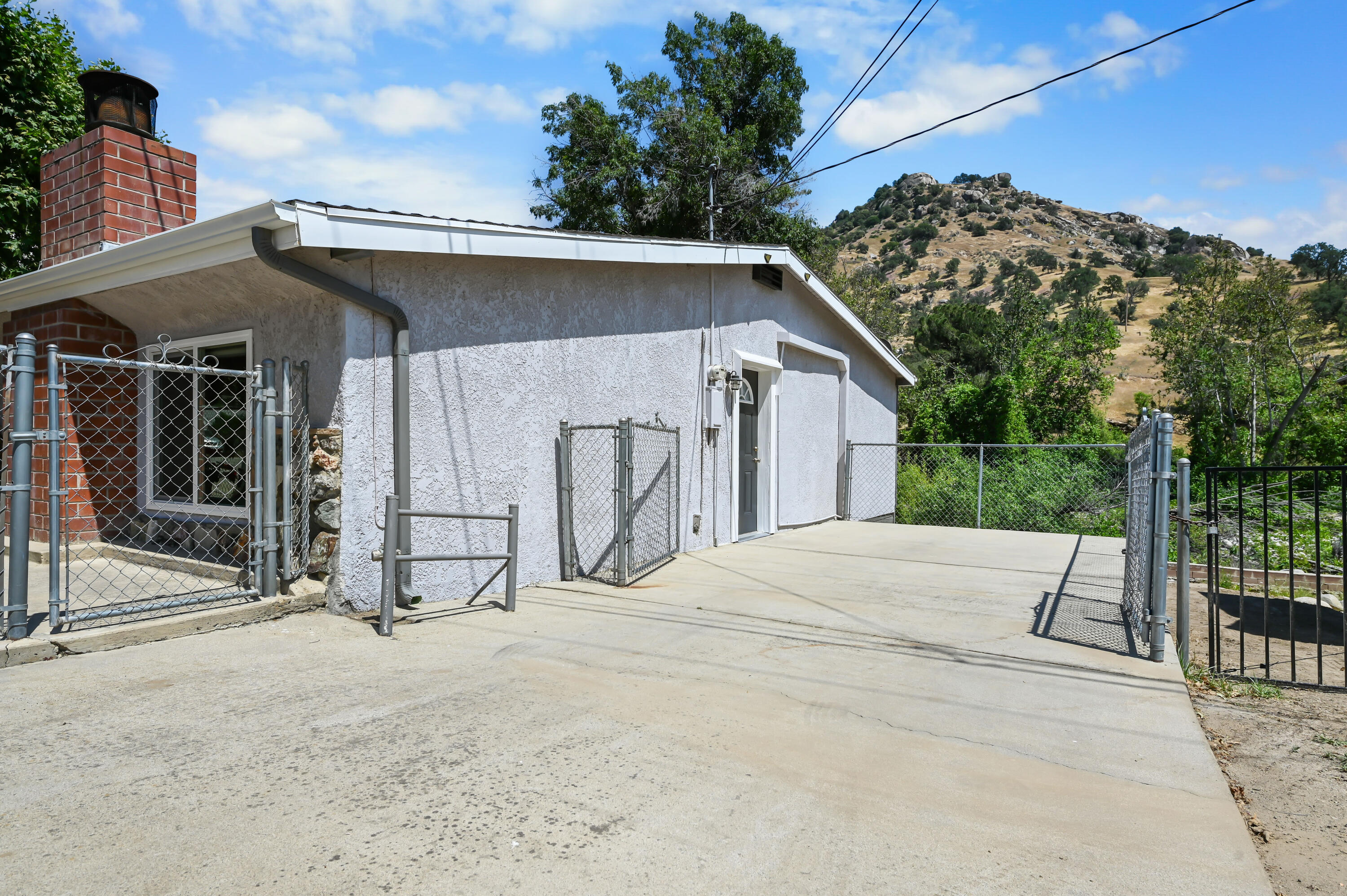 35279 Tule River Drive