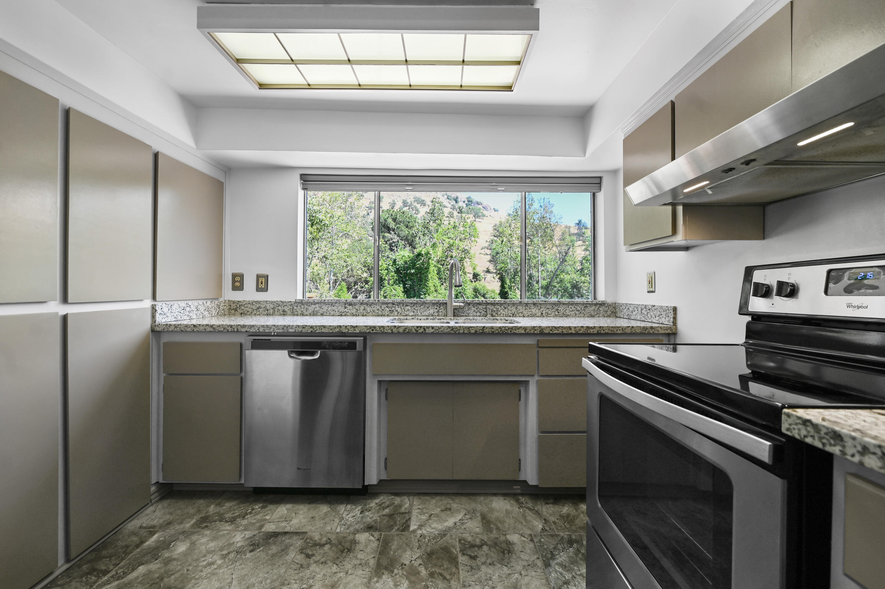 35279 Tule River Drive