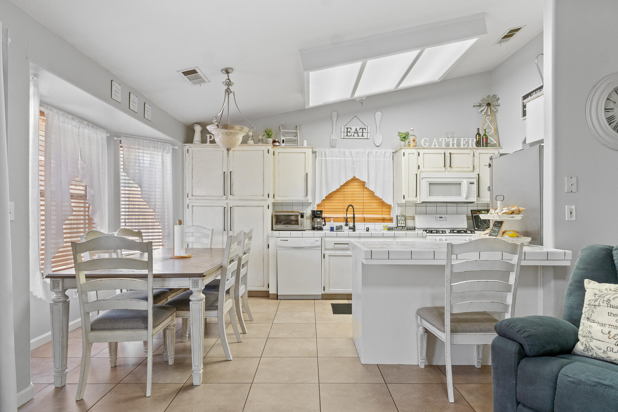 1636 River Springs Avenue