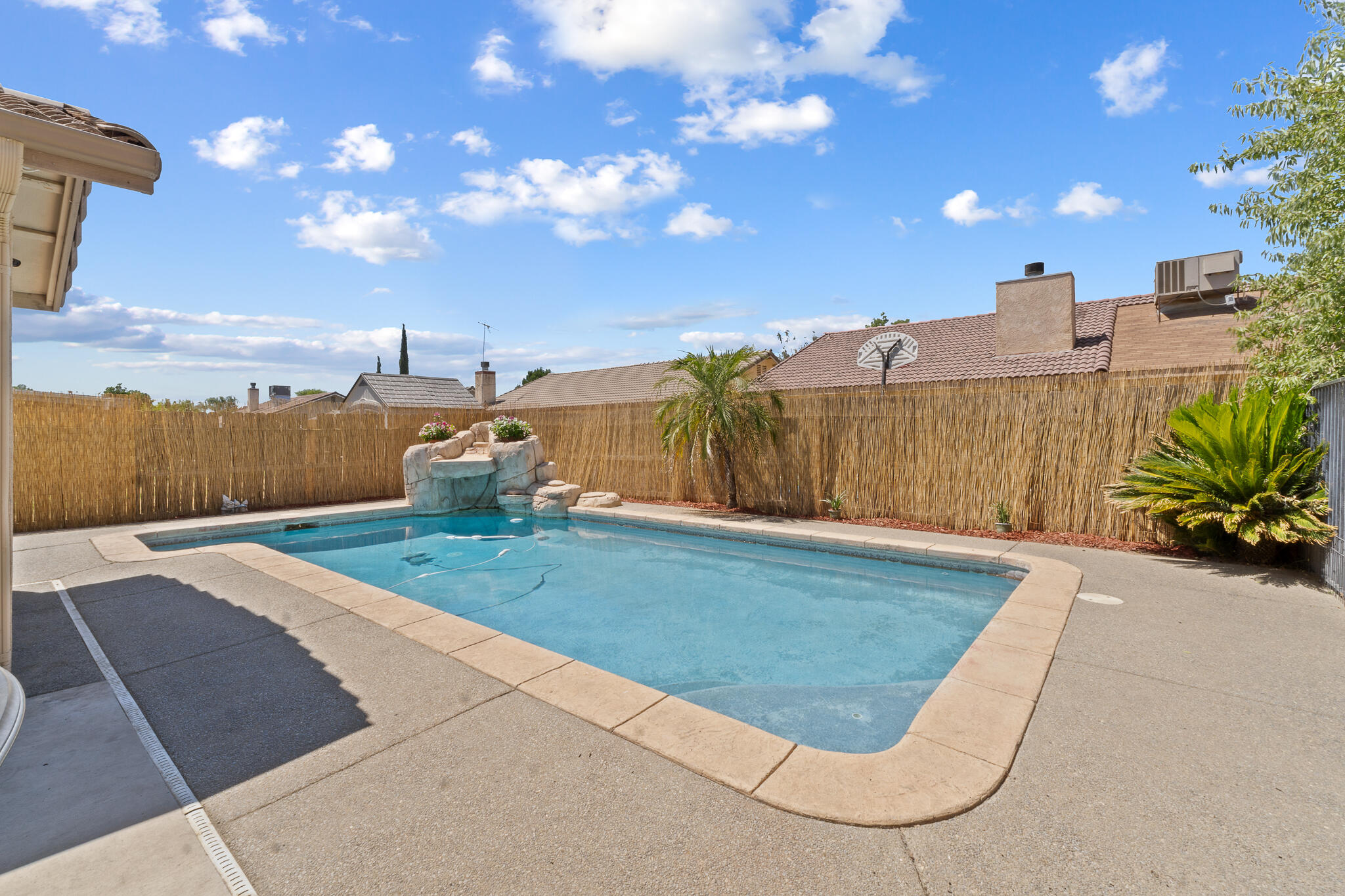 1636 River Springs Avenue