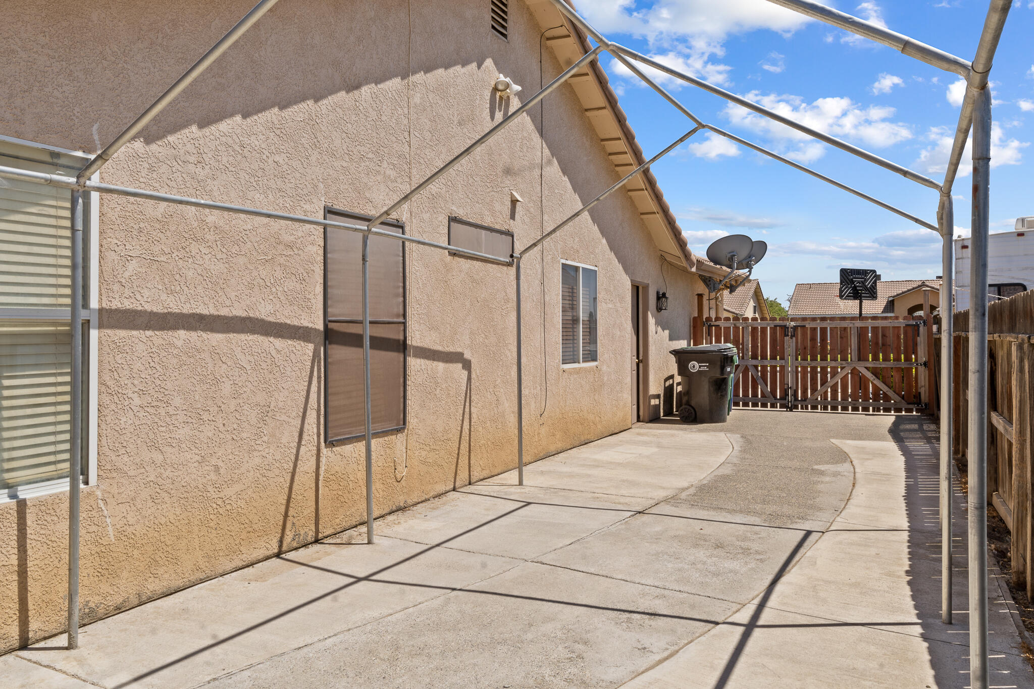 1636 River Springs Avenue