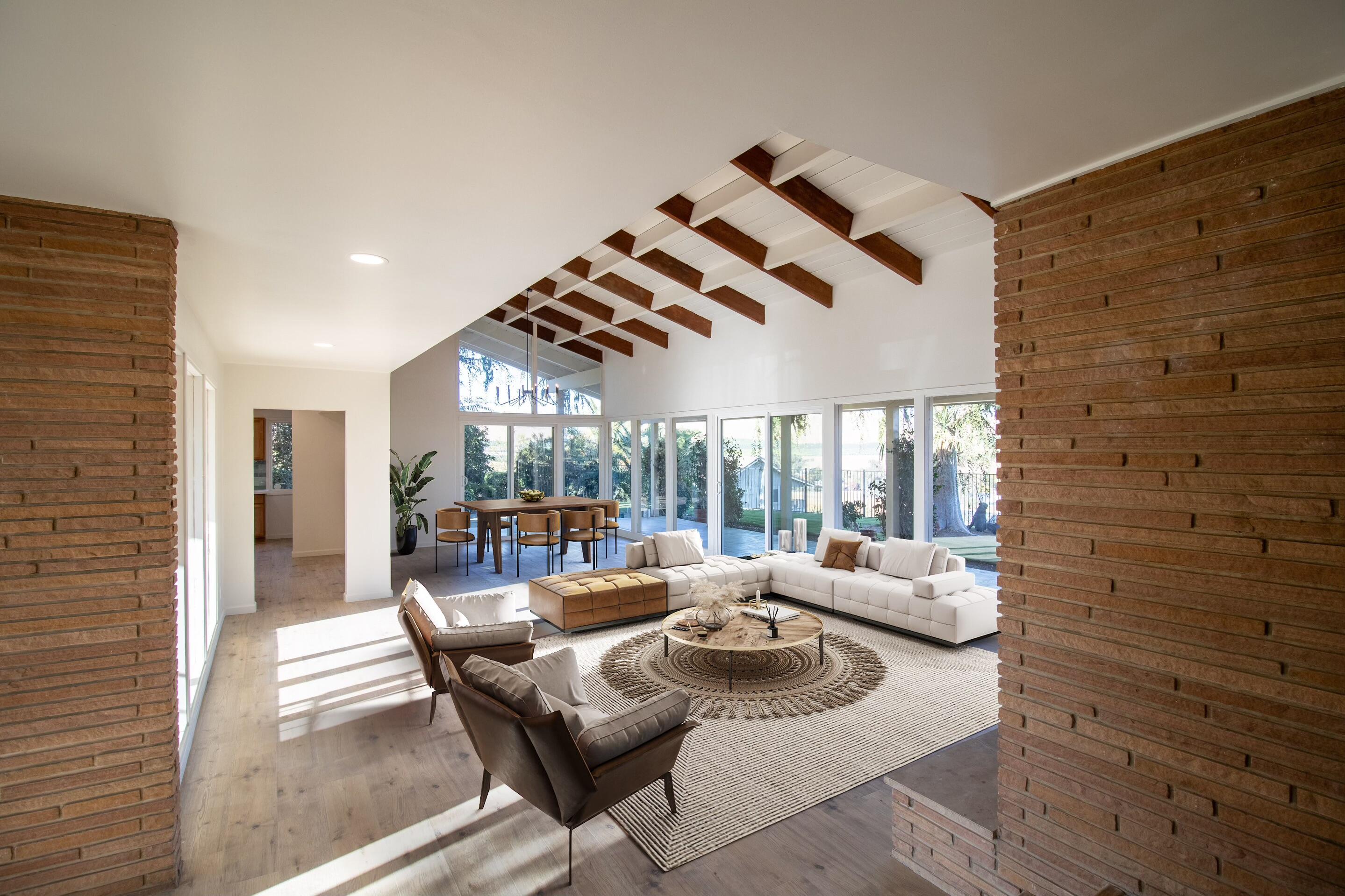 1136 N Highland Drive