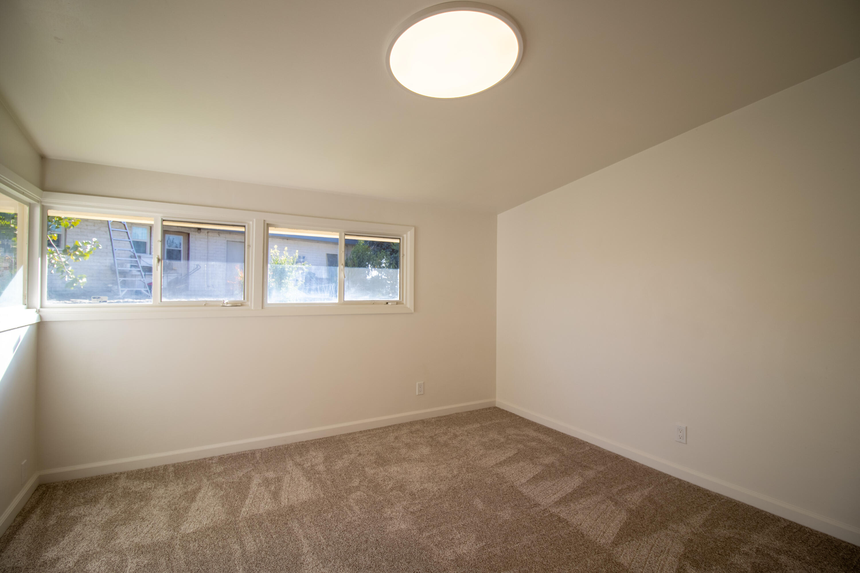 1136 N Highland Drive