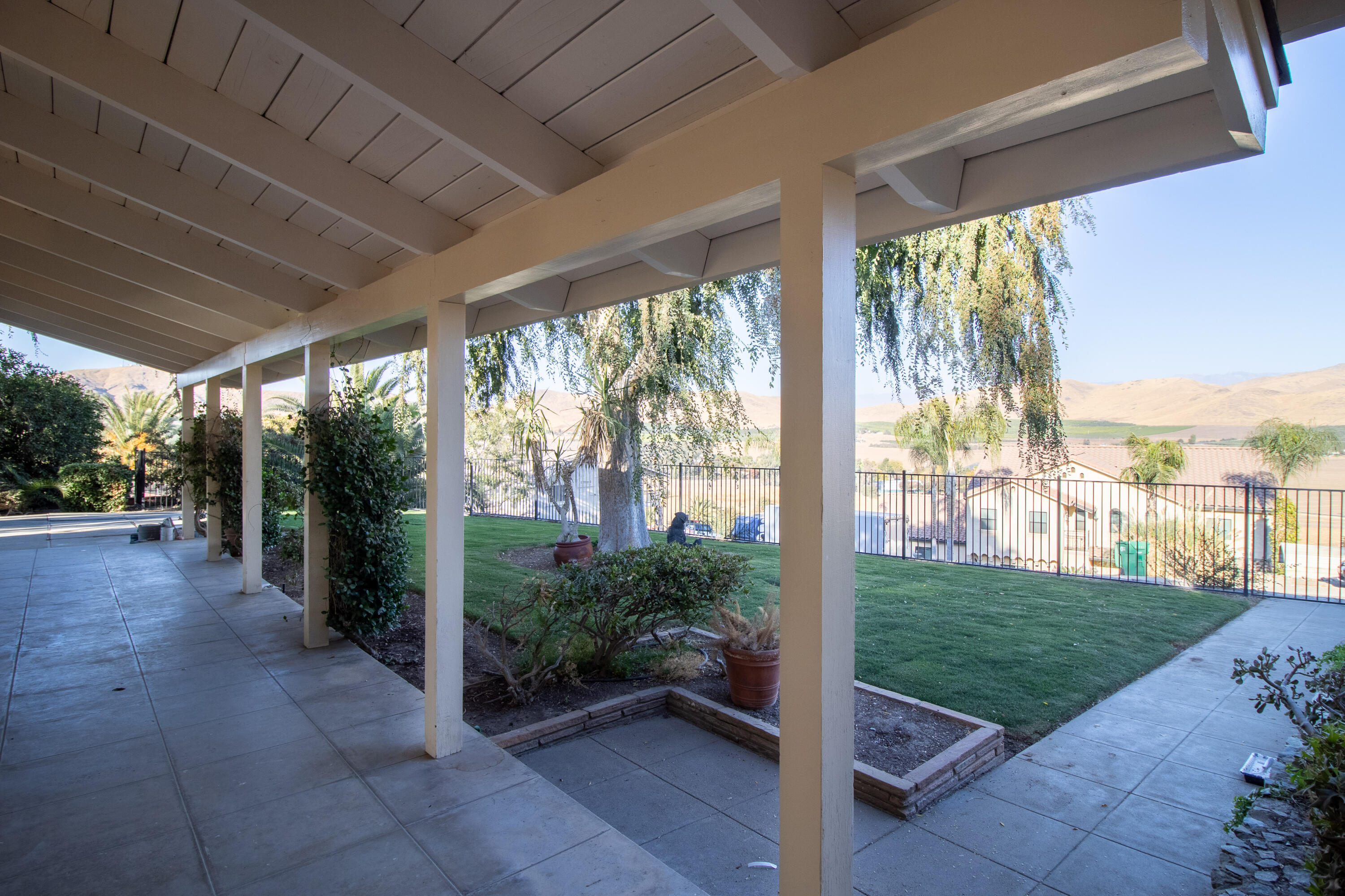 1136 N Highland Drive